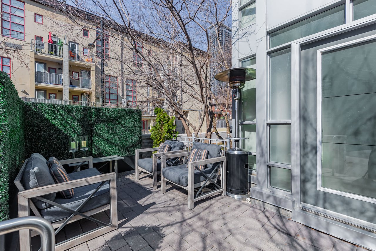 LUXURY URBAN TOWNHOME