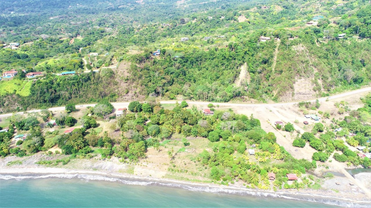 Iconic Eco-lodge With Outstanding Ocean, Sunset, and Mountain Views