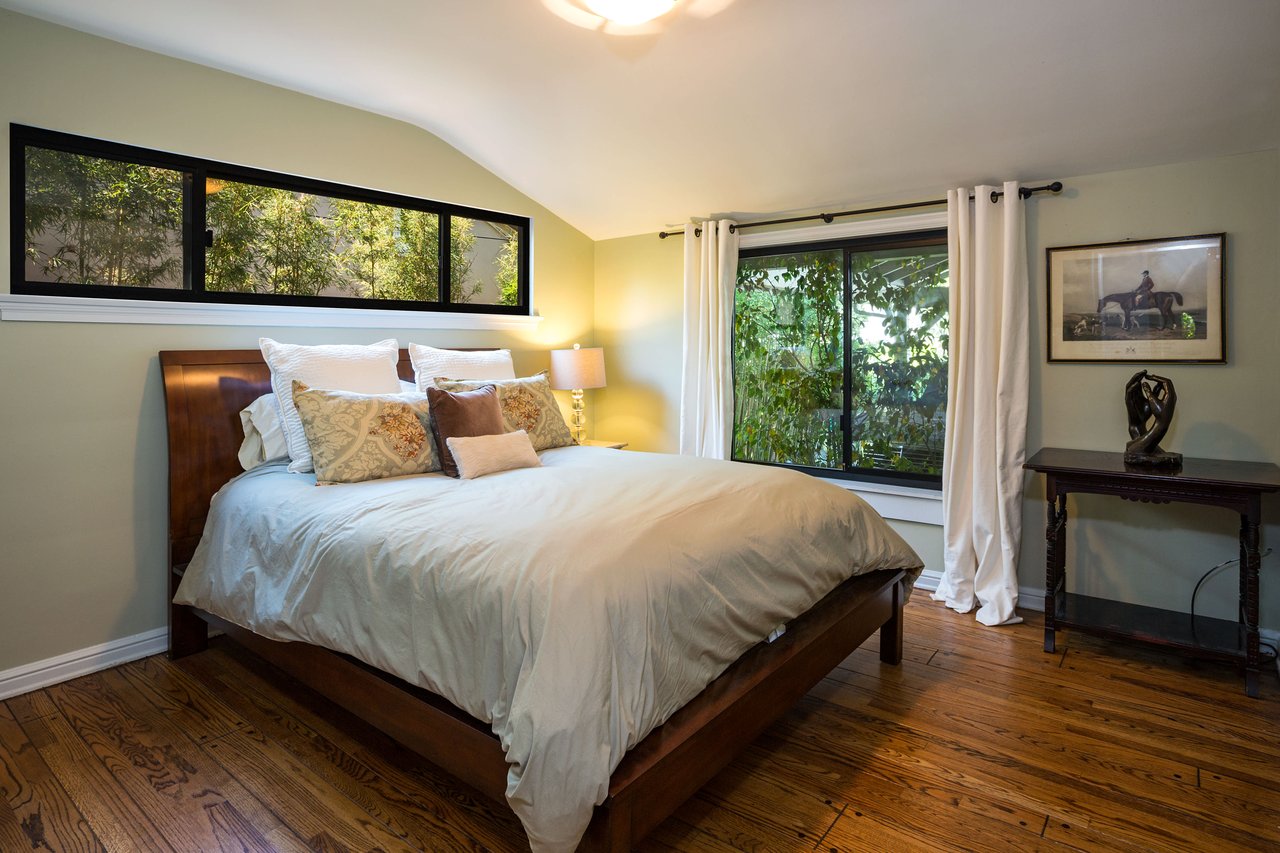 Considerable Country Retreat in the Canyon