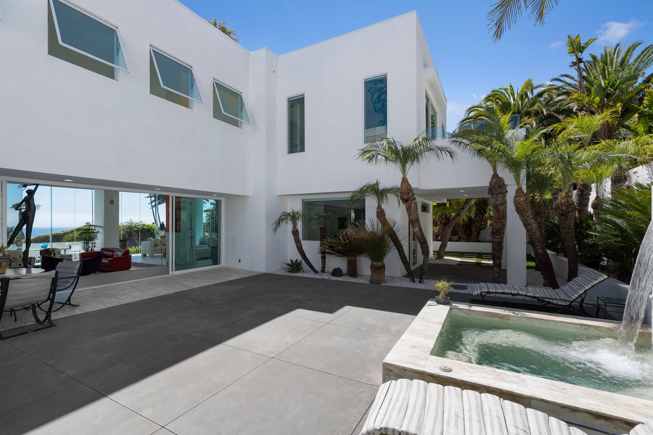 Private Modern Beach Estate | Luxury Shorter-term Lease