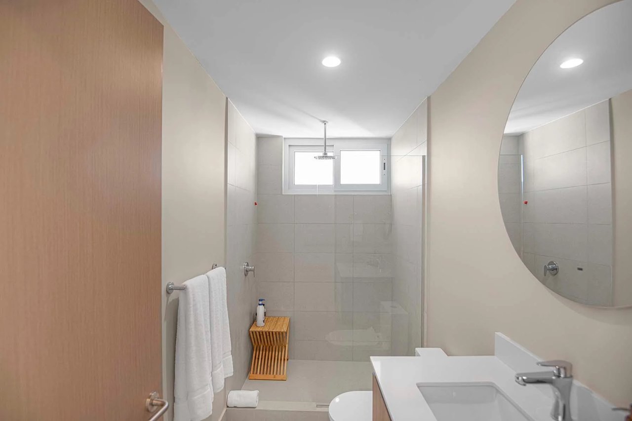 Luxury Oceanview Corner Penthouse, Jaco, Puntarenas