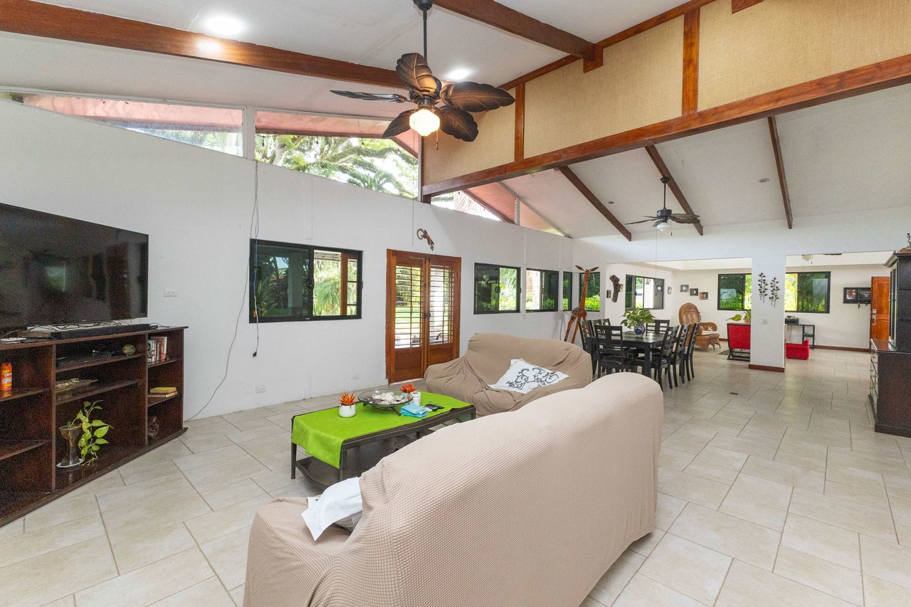 La Casona, 5 BDR Home Close To Quepos Town 