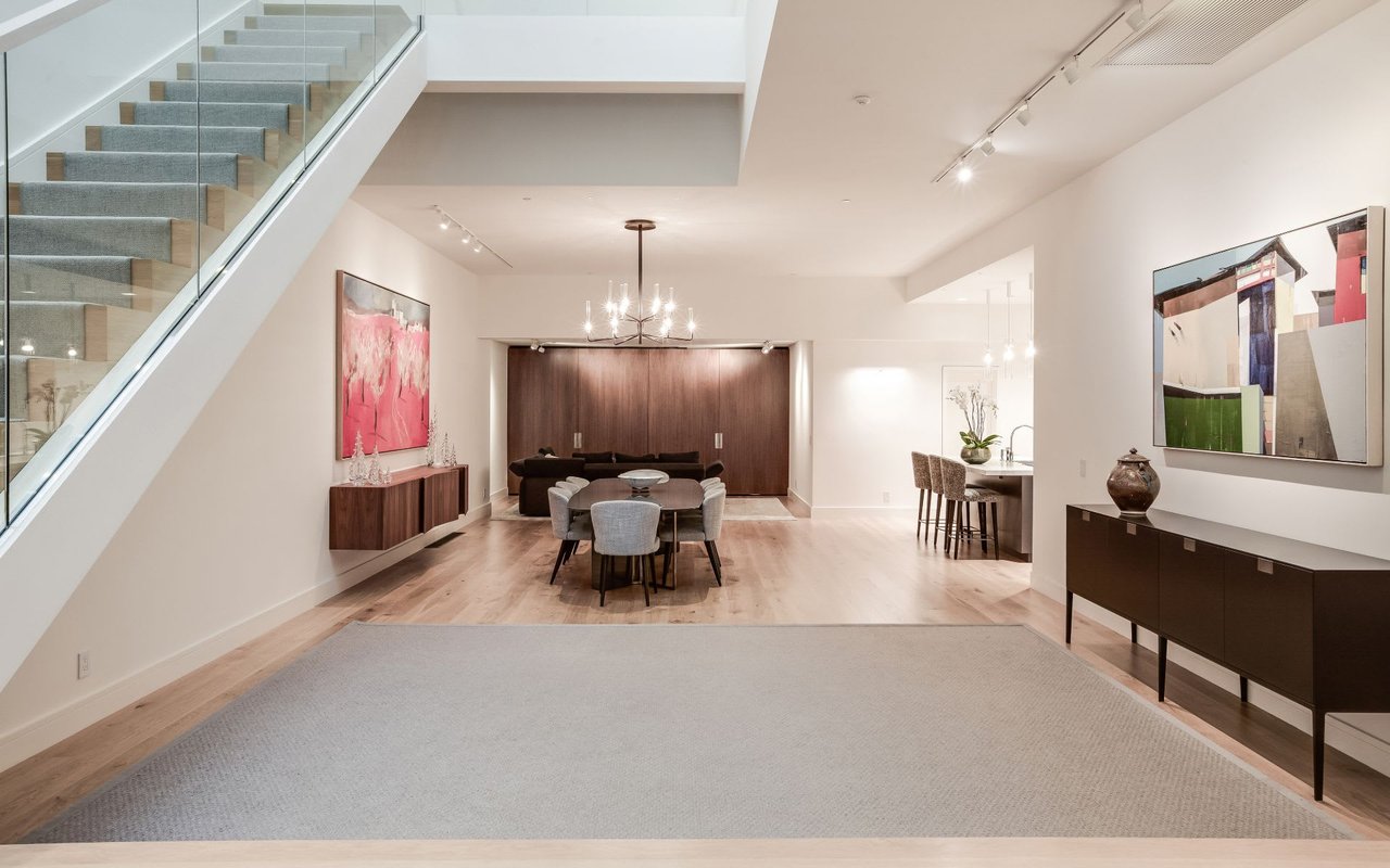 Two-Level Contemporary Nob Hill Apartment