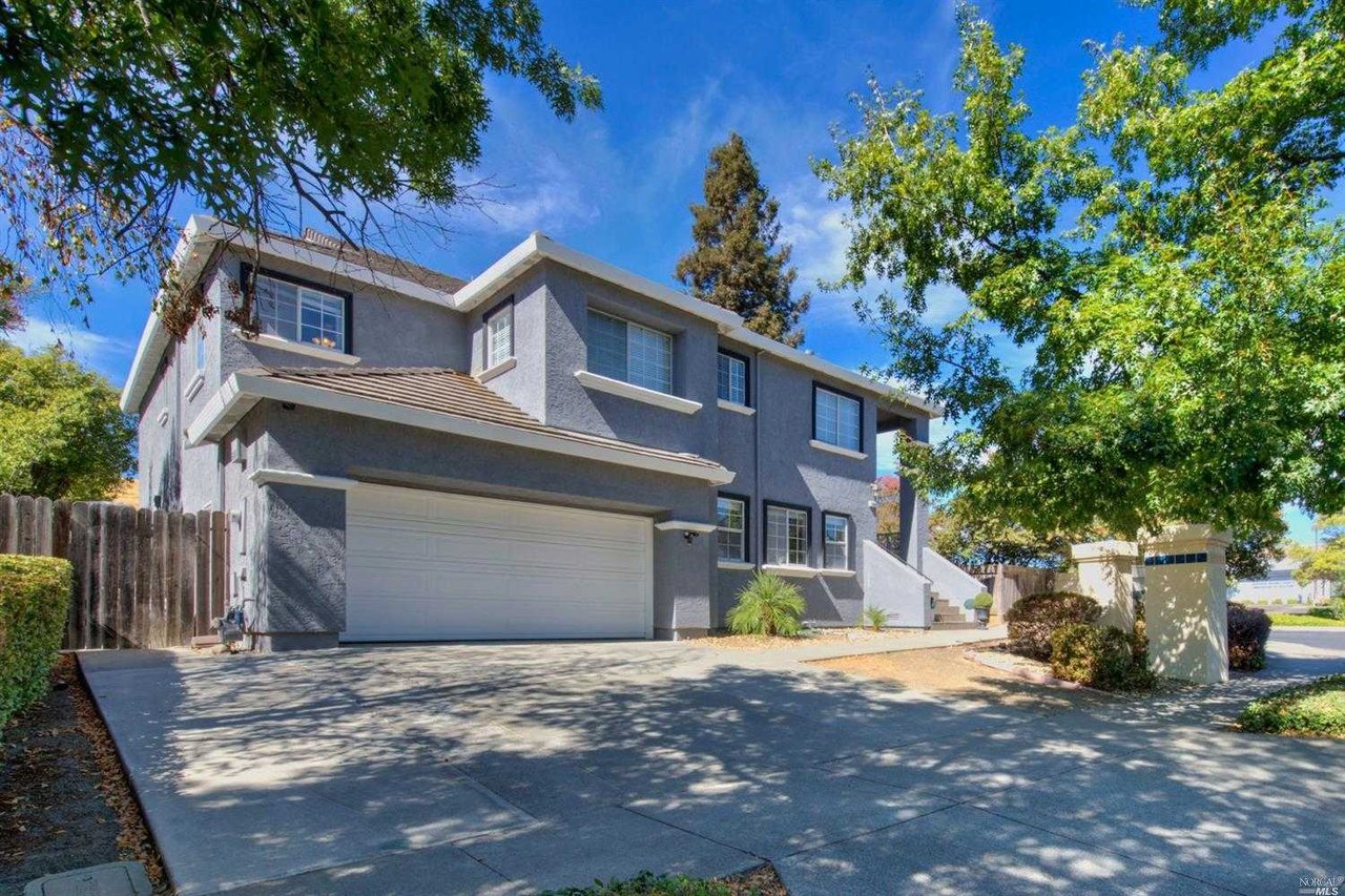 1908 Garden Meadow Avenue