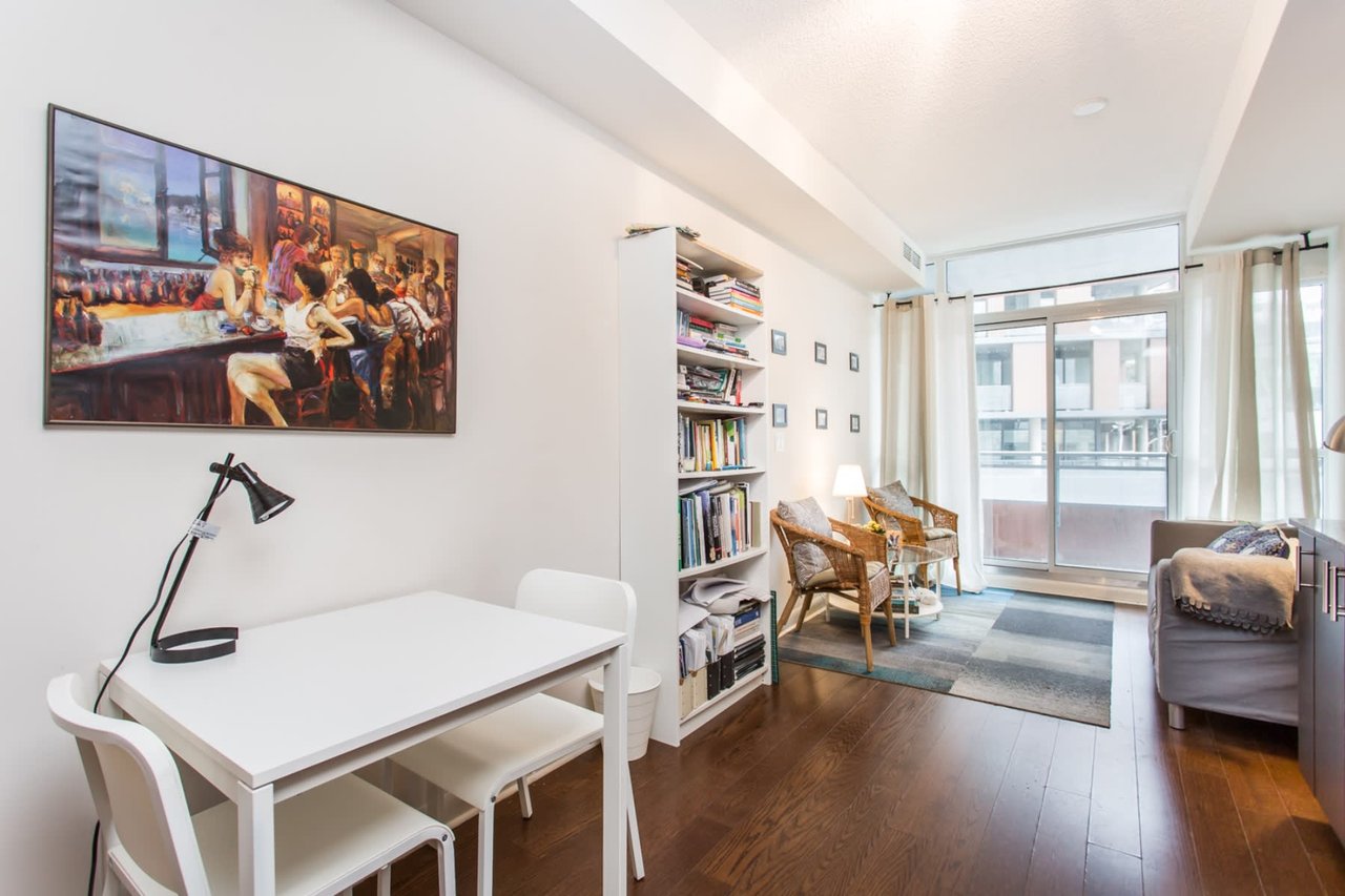 15 Bruyeres Mews