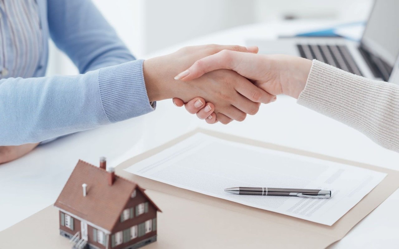  Buying Your First Home Solo? Here’s What You Need to Know
