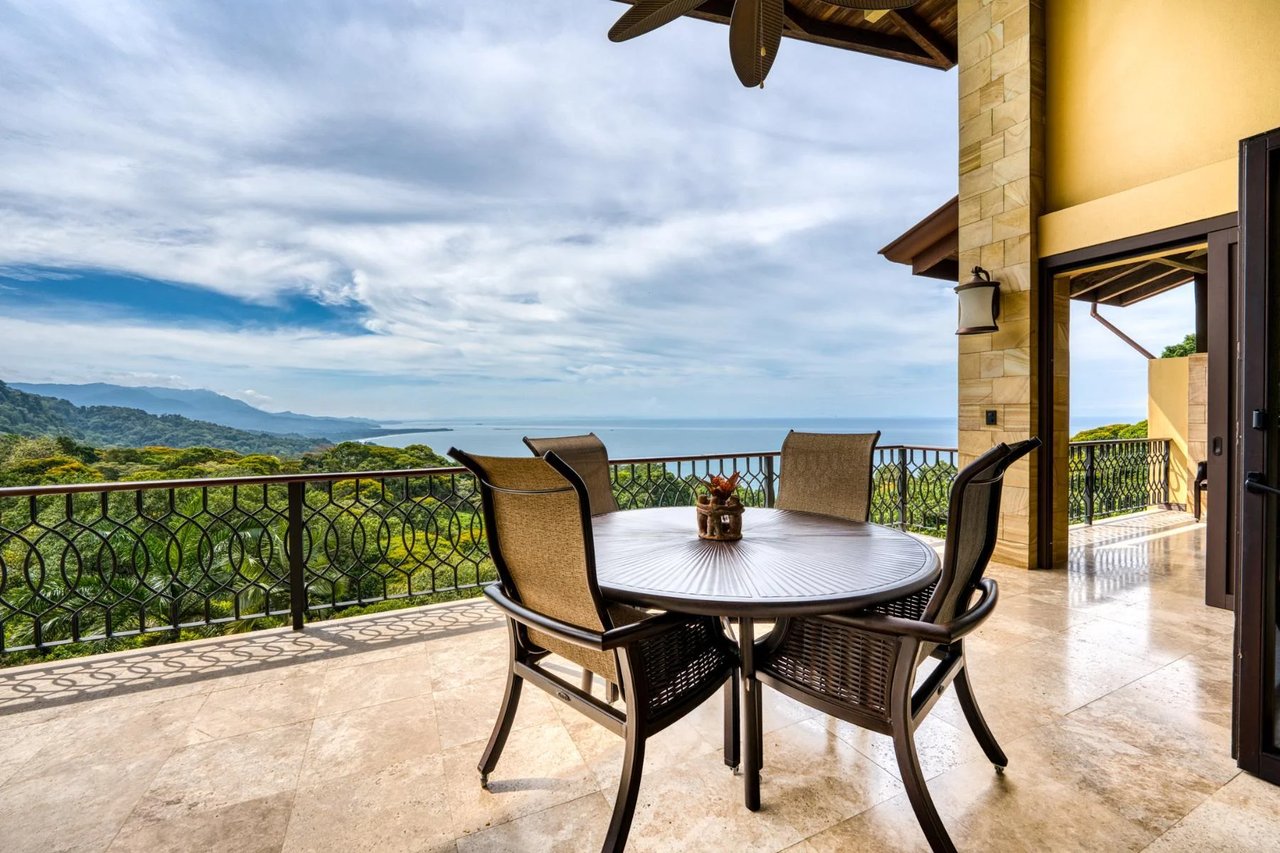 Luxury Ocean View Home, Dominical, Puntarenas