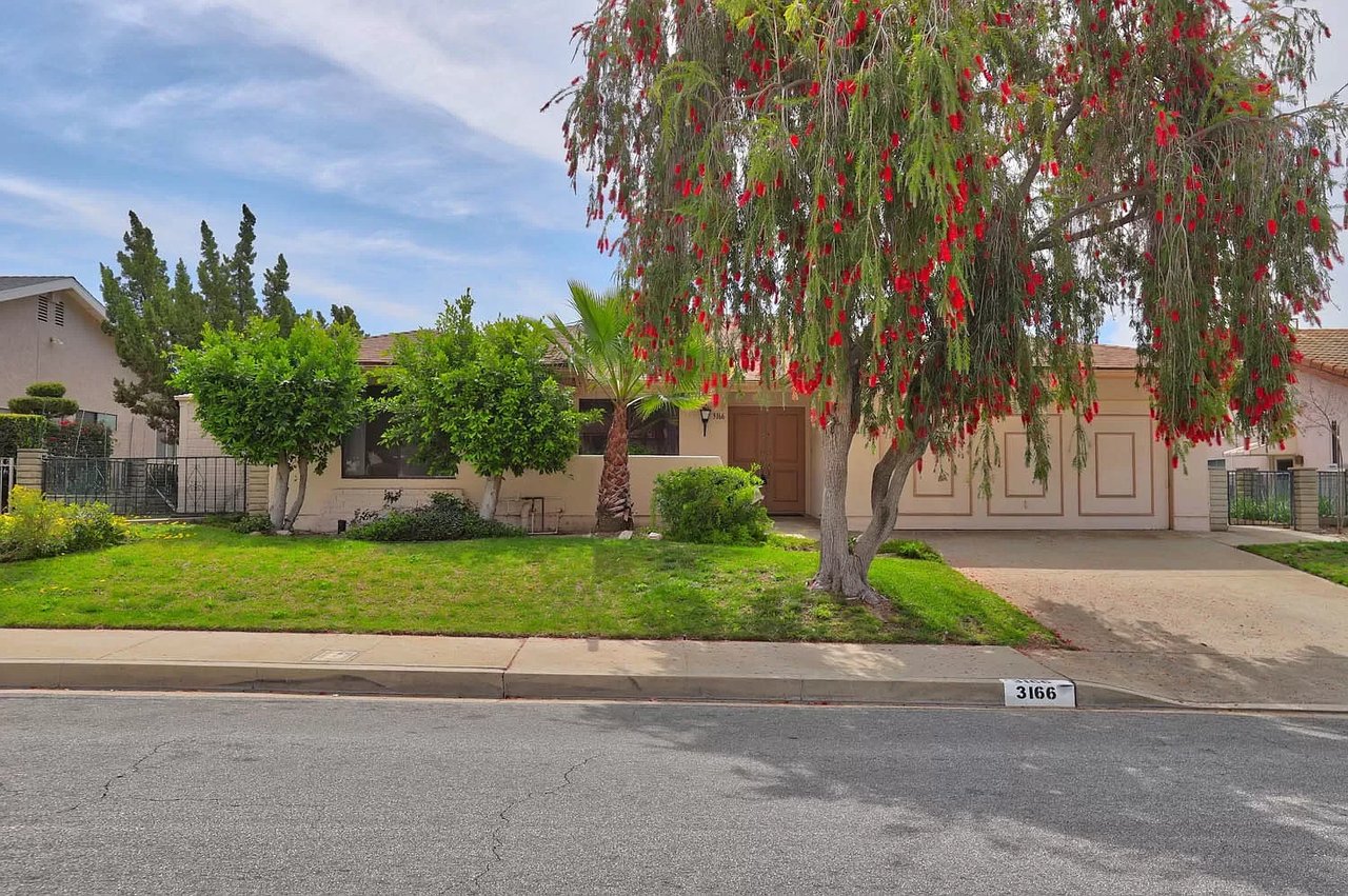 3166 Kirkham Dr