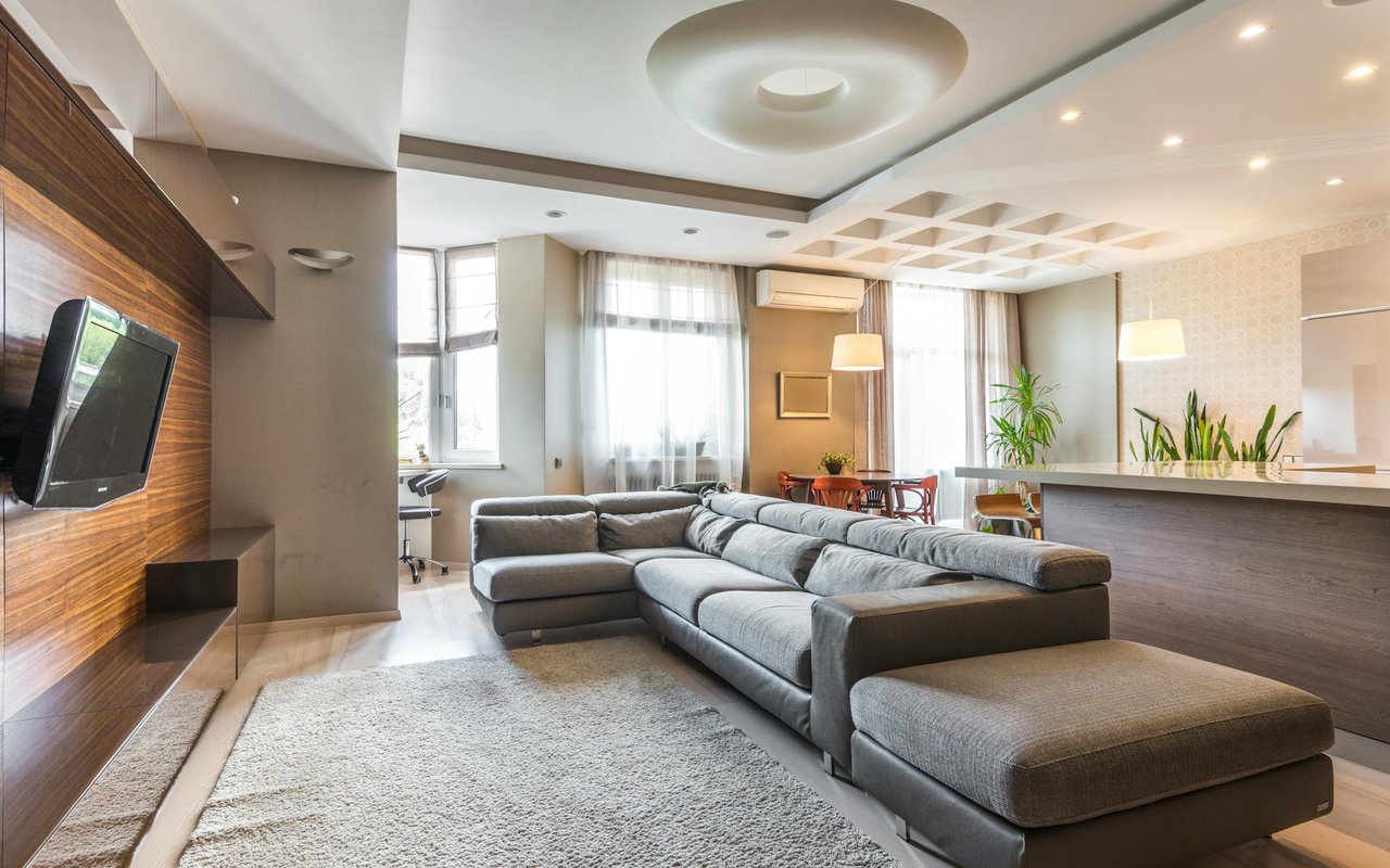 Just Listed – 549 Silvertip Road