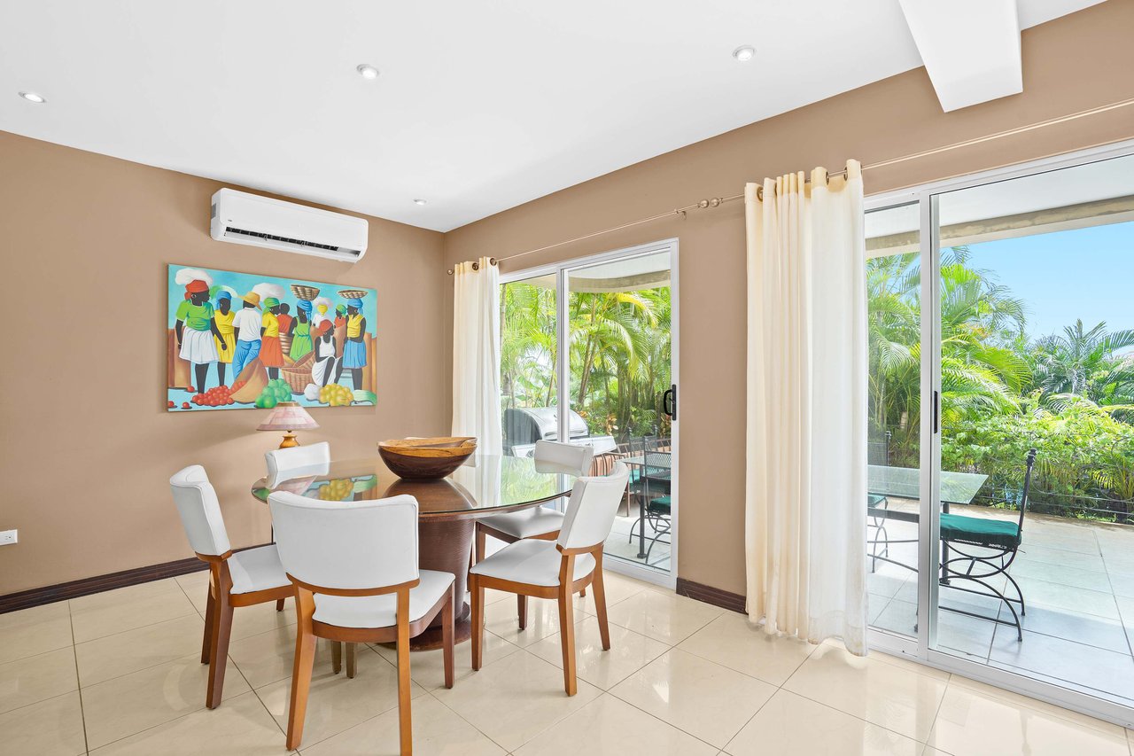 Maison Blanche | Exquisite condo in the exclusive gated community of Altos de Flamingo