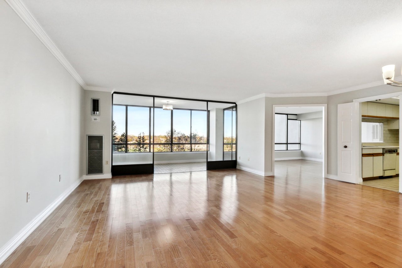 65 Skymark Drive 301