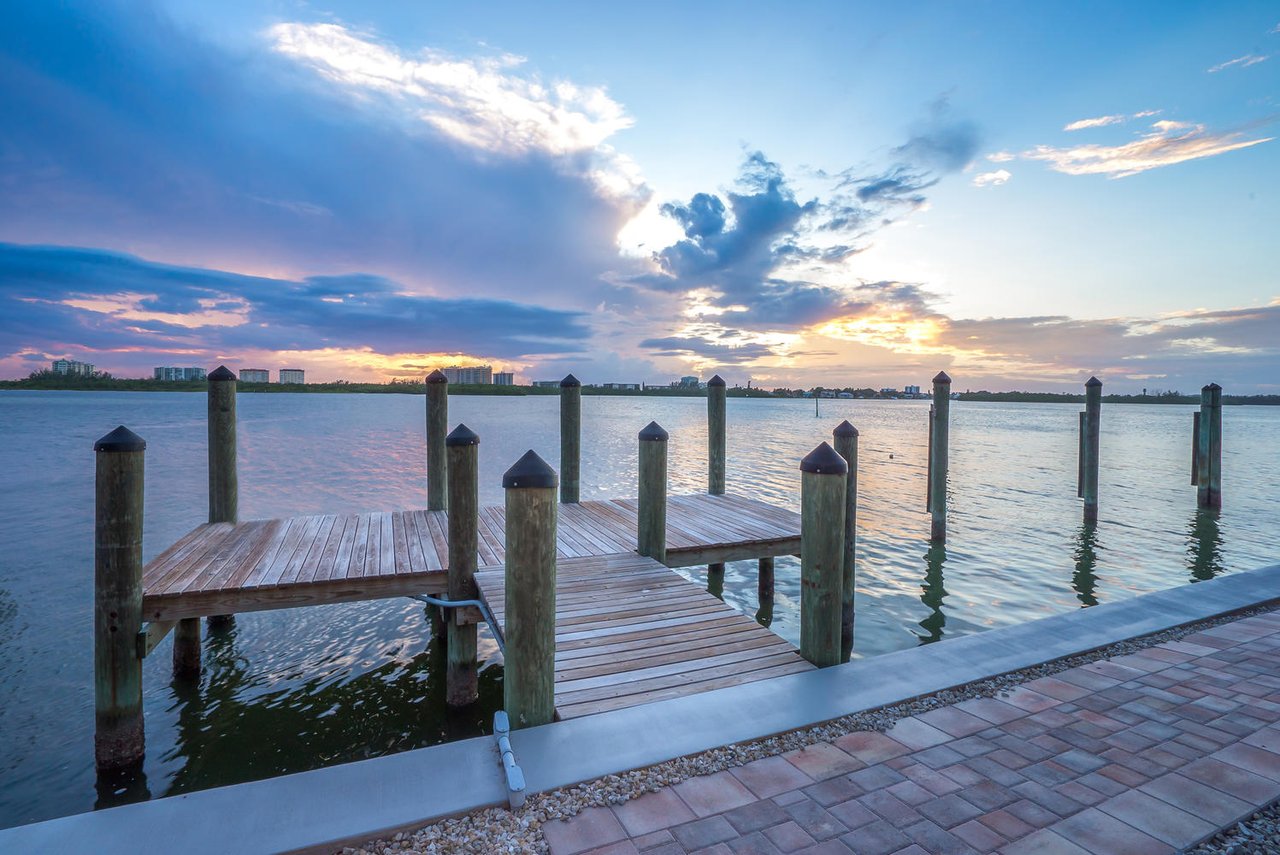 682 Mourning Dove Dr