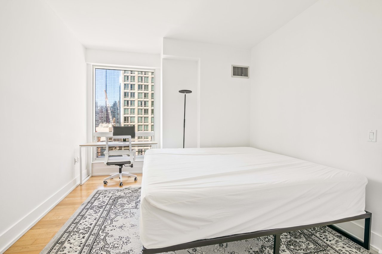 350 W 42nd St, Unit 17M