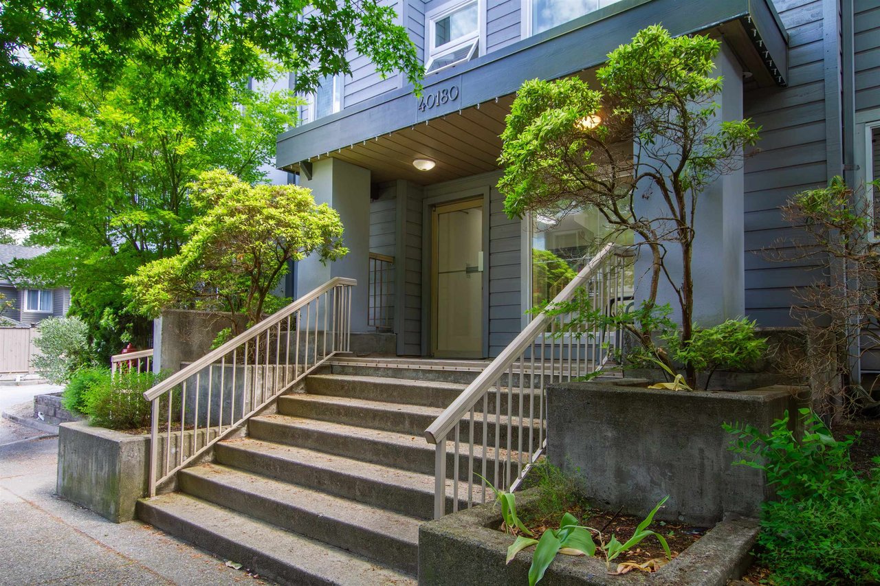 E304-40180 Willow Cres