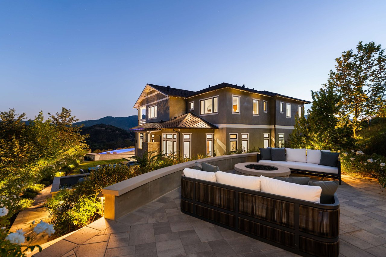 26767 Mulholland Hwy, Calabasas