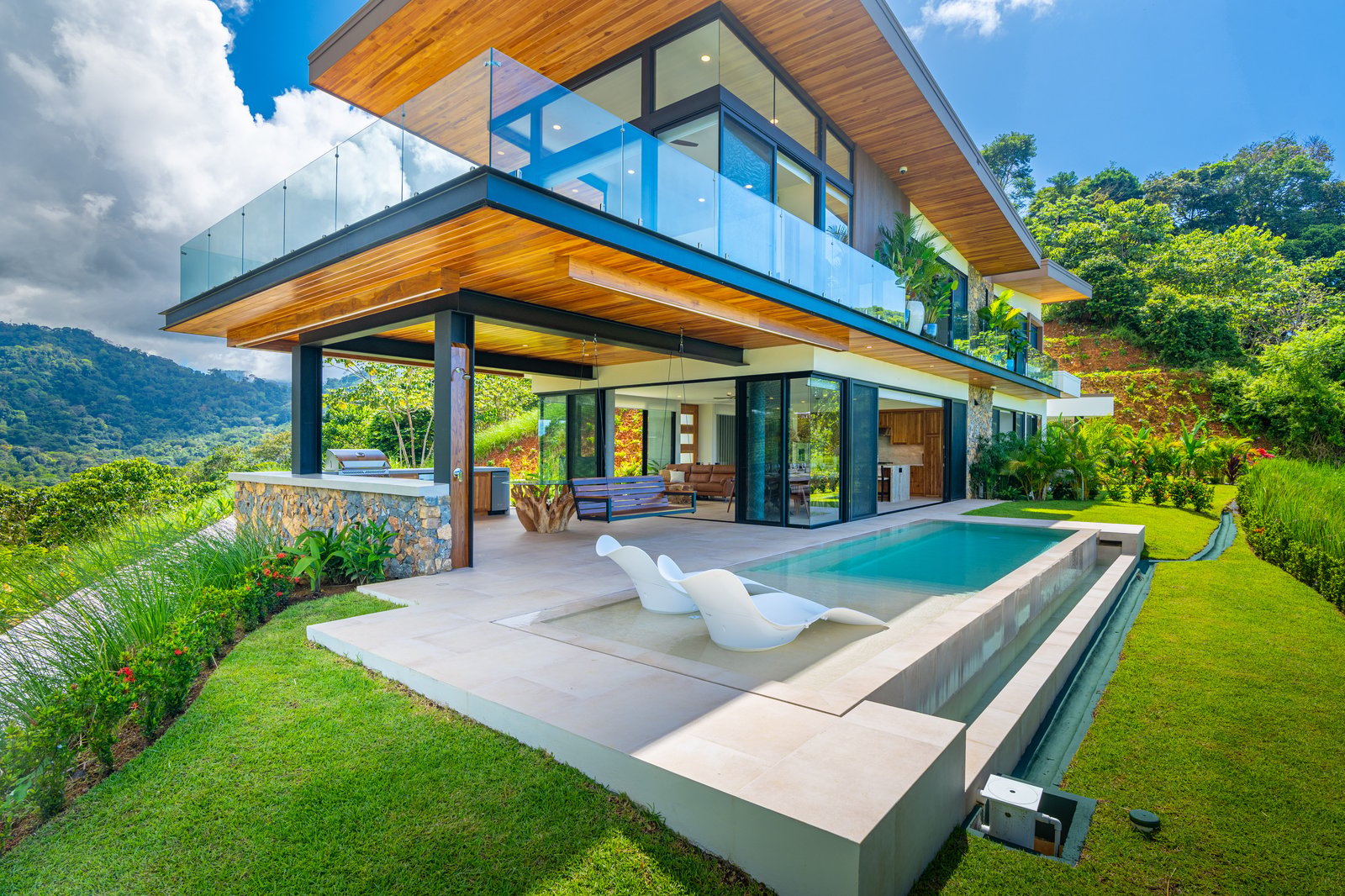 Modern tropical luxury home — photo 2