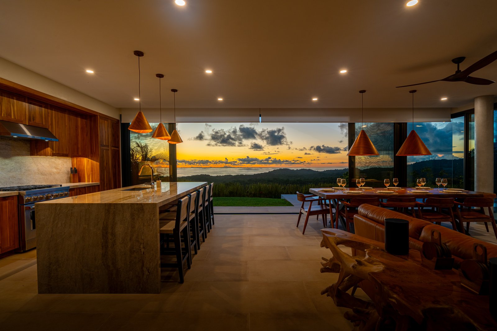 Modern tropical luxury home — photo 9