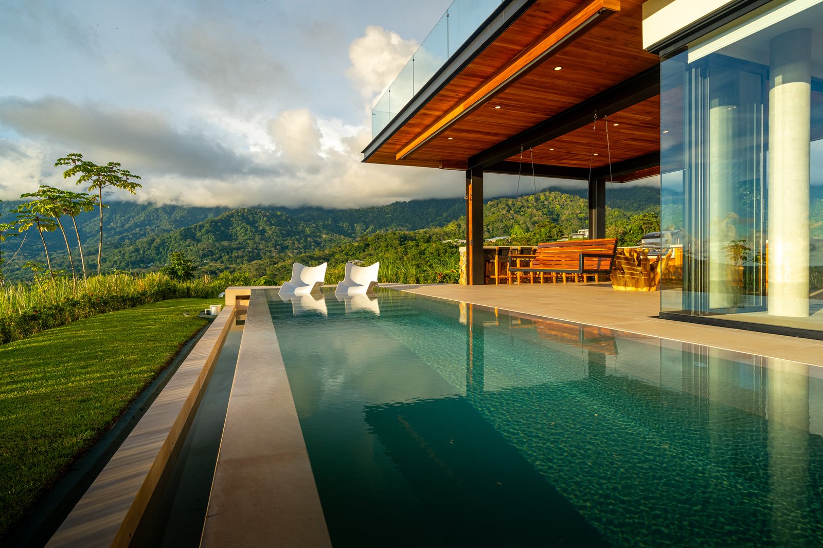 Modern tropical luxury home — photo 3