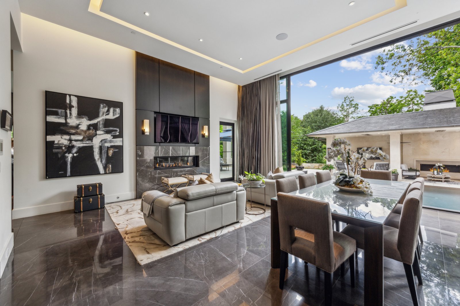 Primary suite