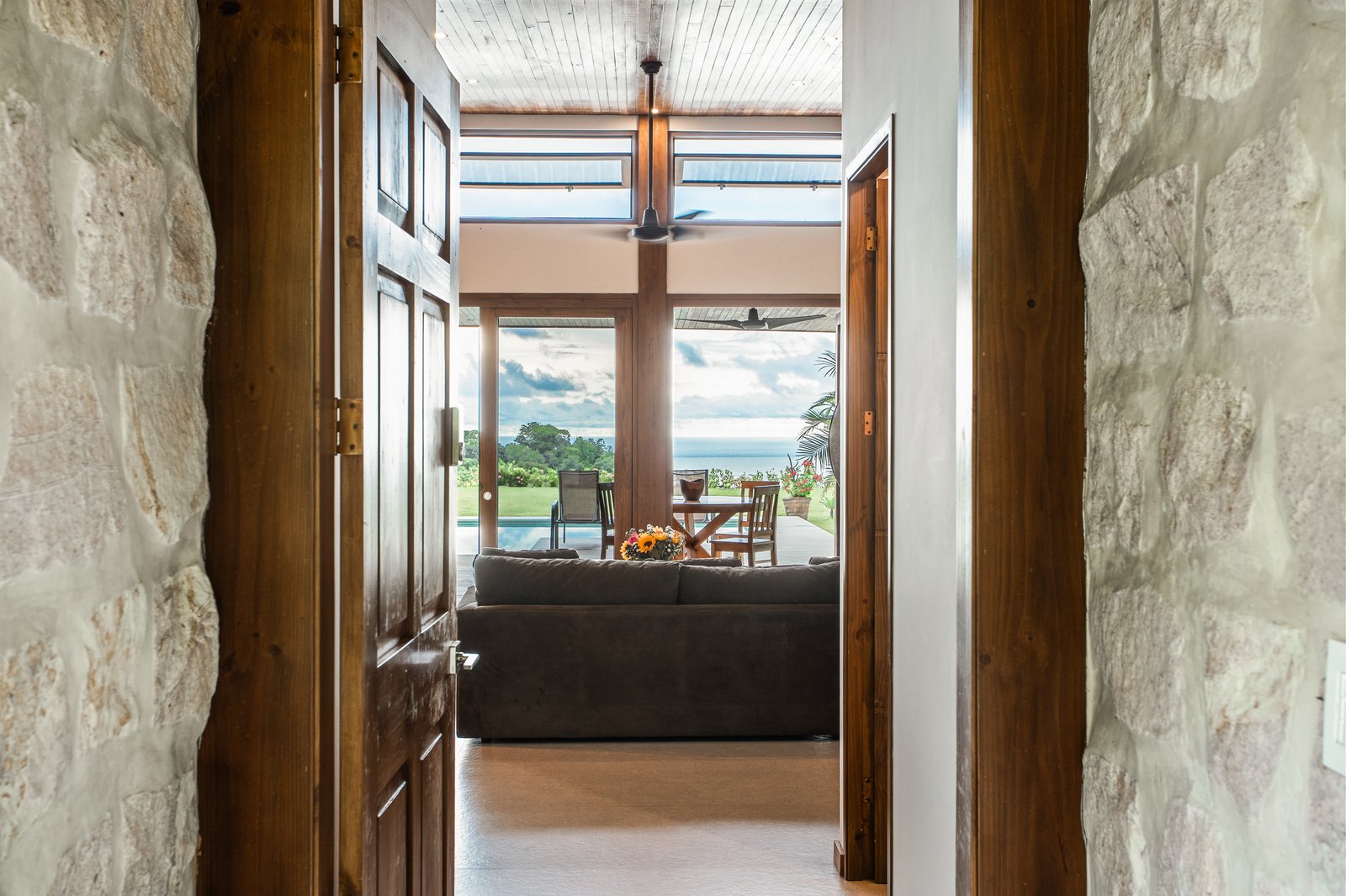 Ocean view Perezoso home — photo 8
