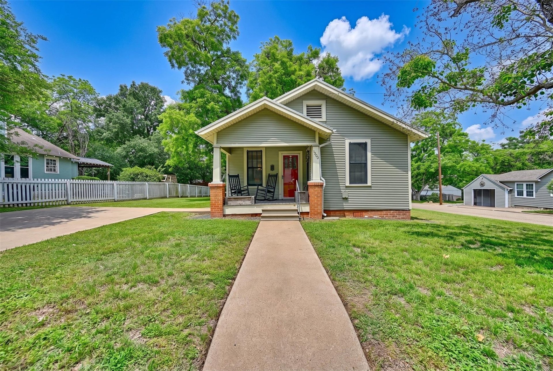 Property photo 1