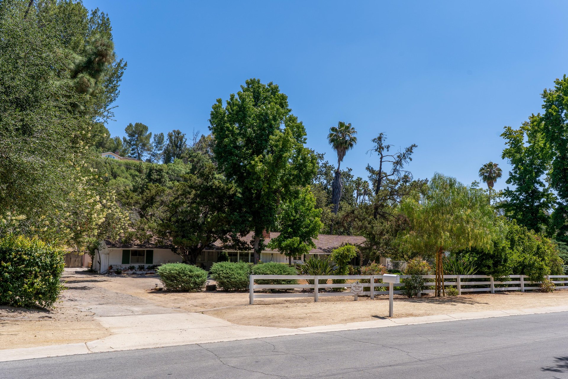 23909 Long Valley Rd