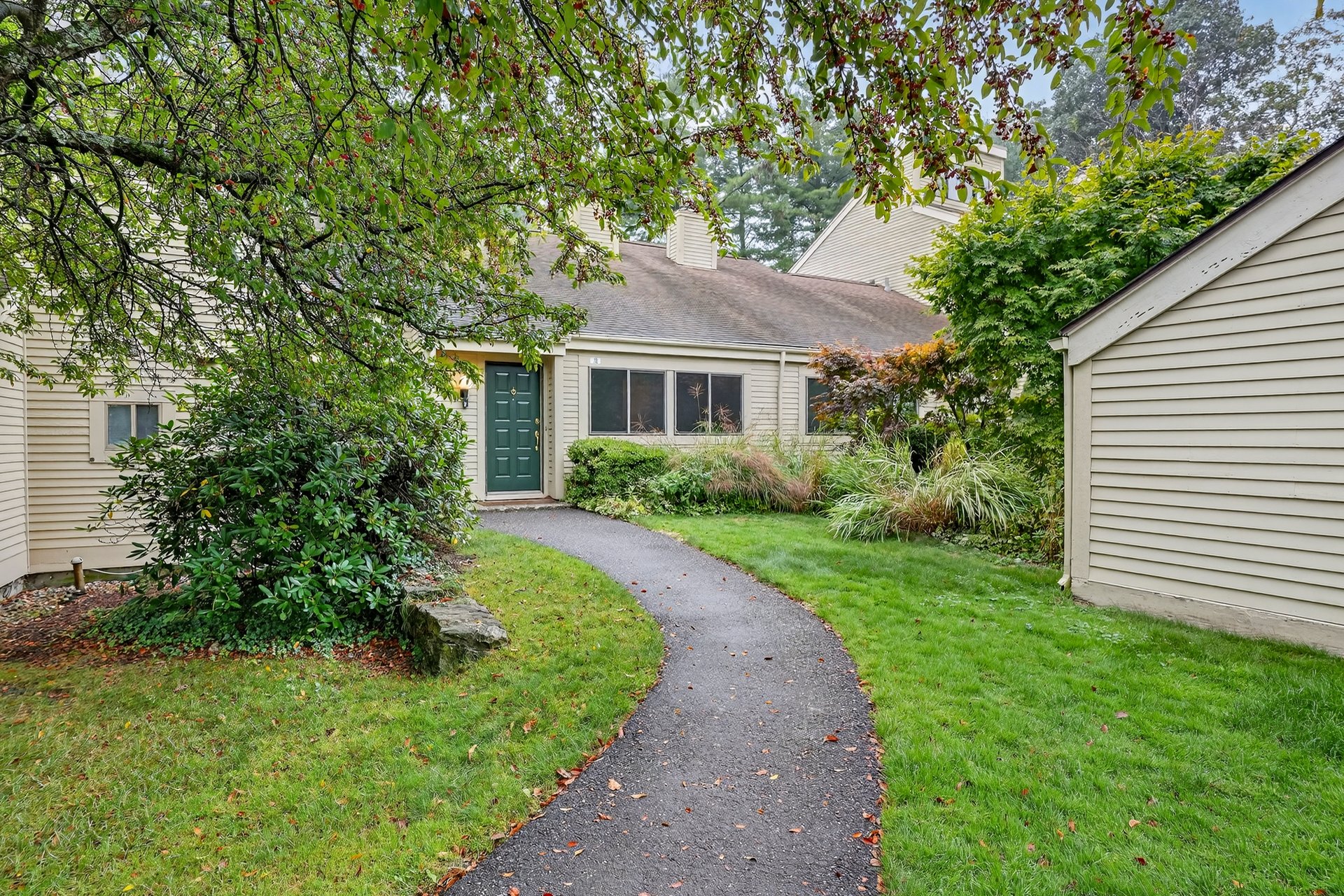 16 Fox Run Road