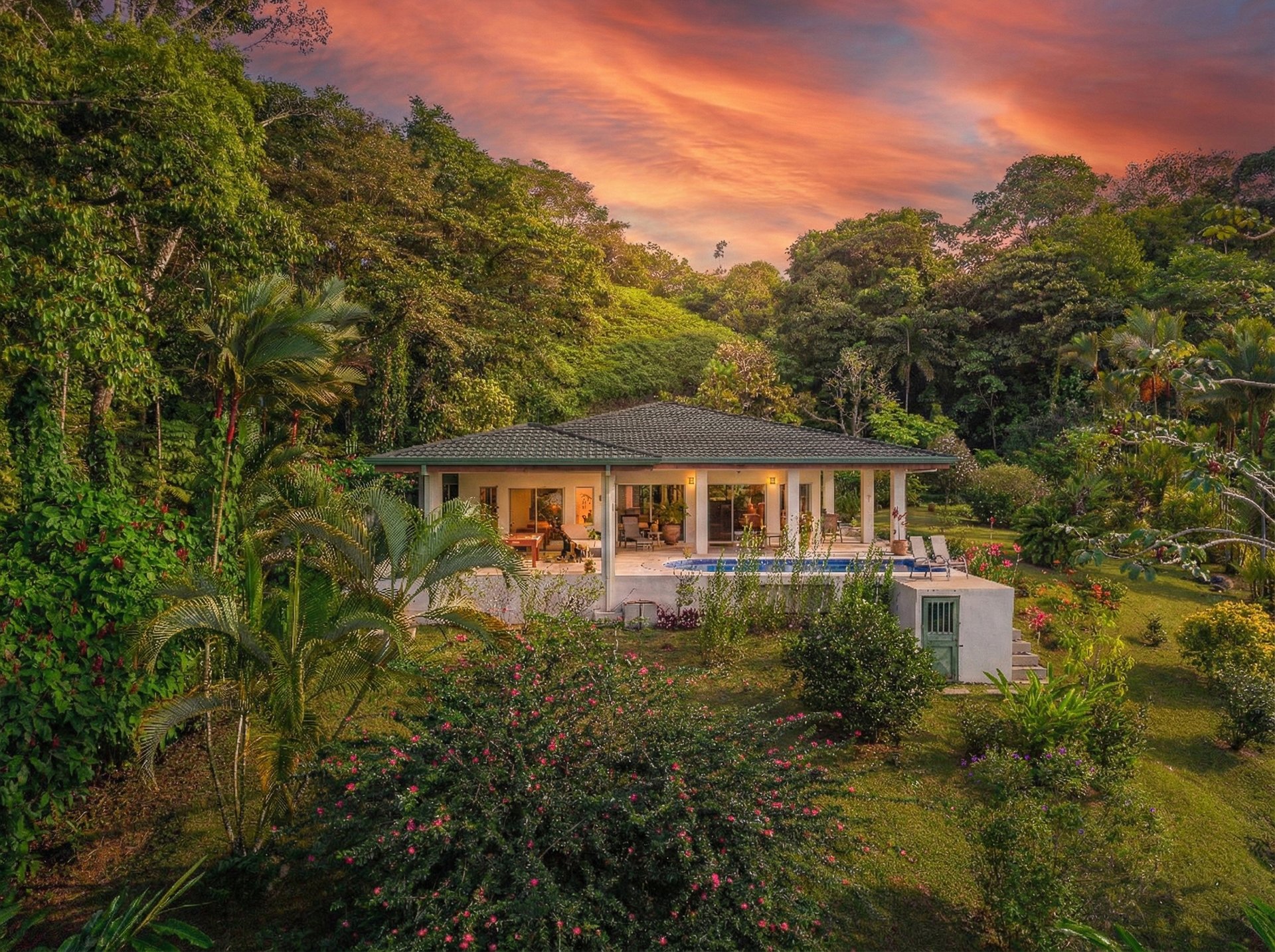 Ultra-Private Whale’s Tail View in Costa Verde Estates
