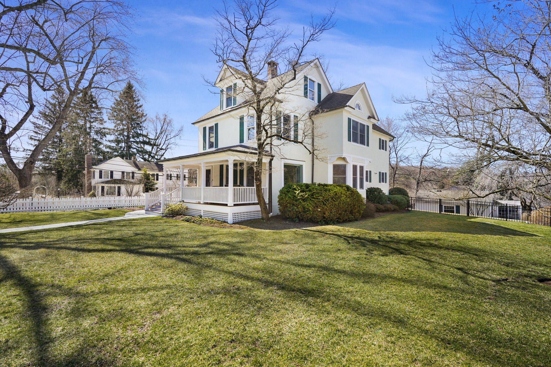 37 Hillside Avenue
