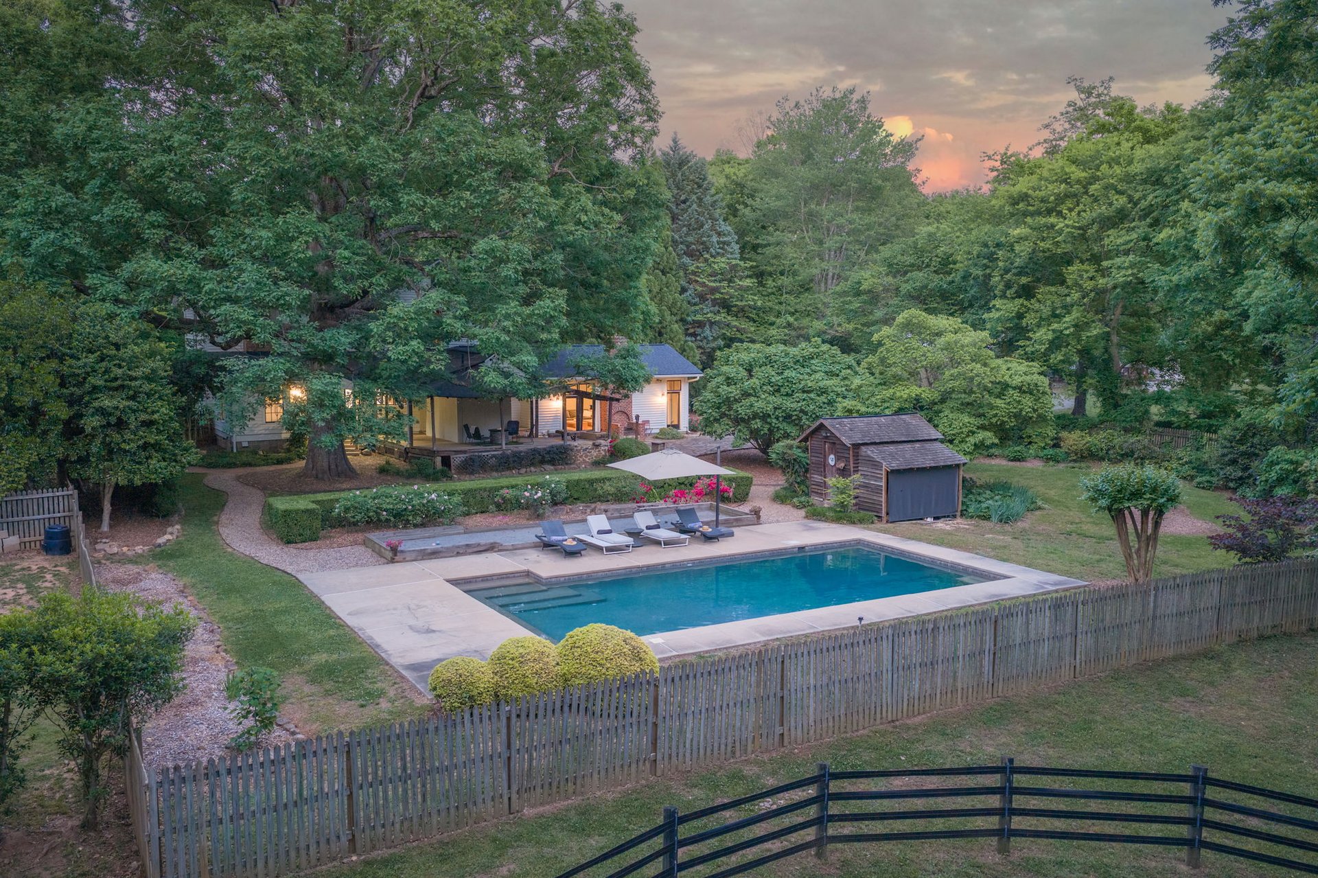 10915 Beatties Ford Road