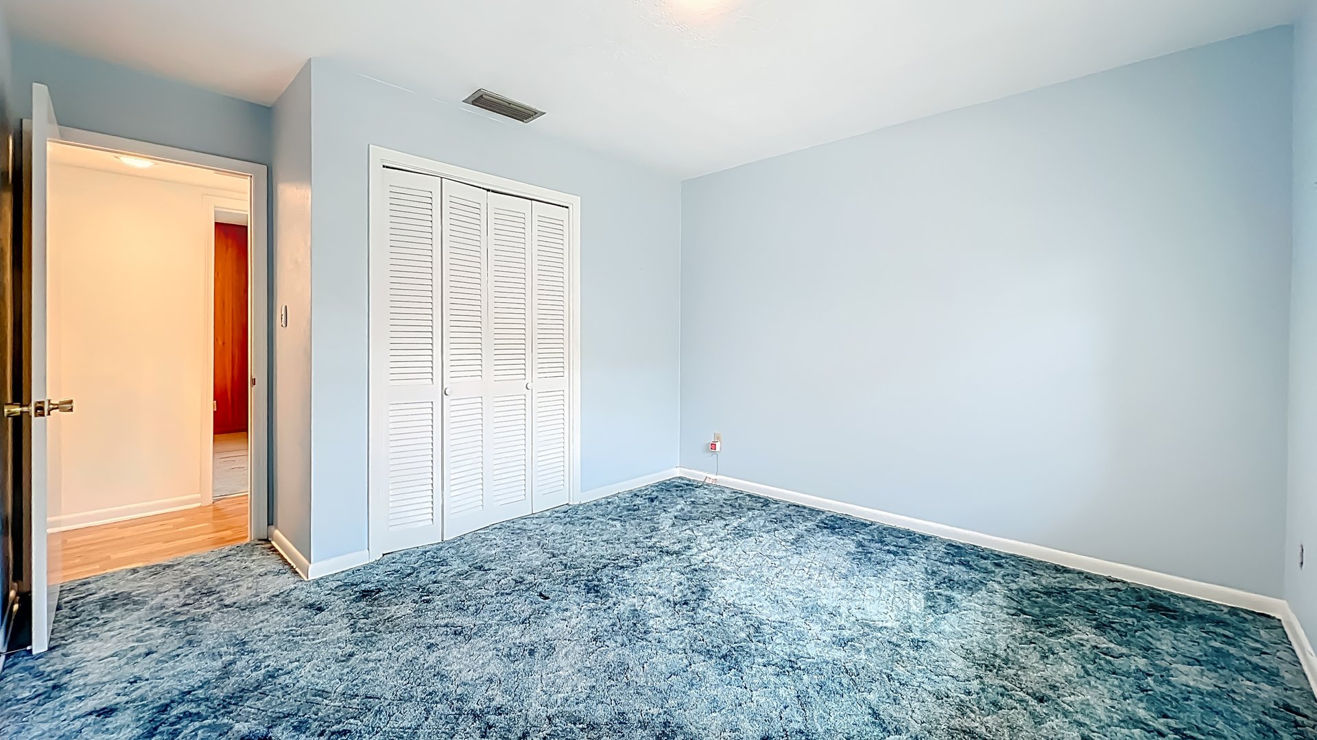 Mid-Century Modern 4-Bedroom in Dommerich Hills, Maitland