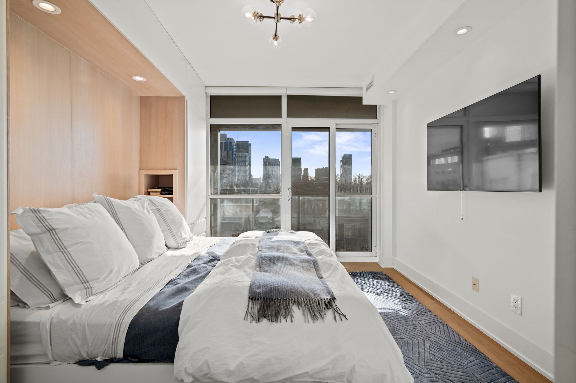 SOLD: Stunning And Chic
