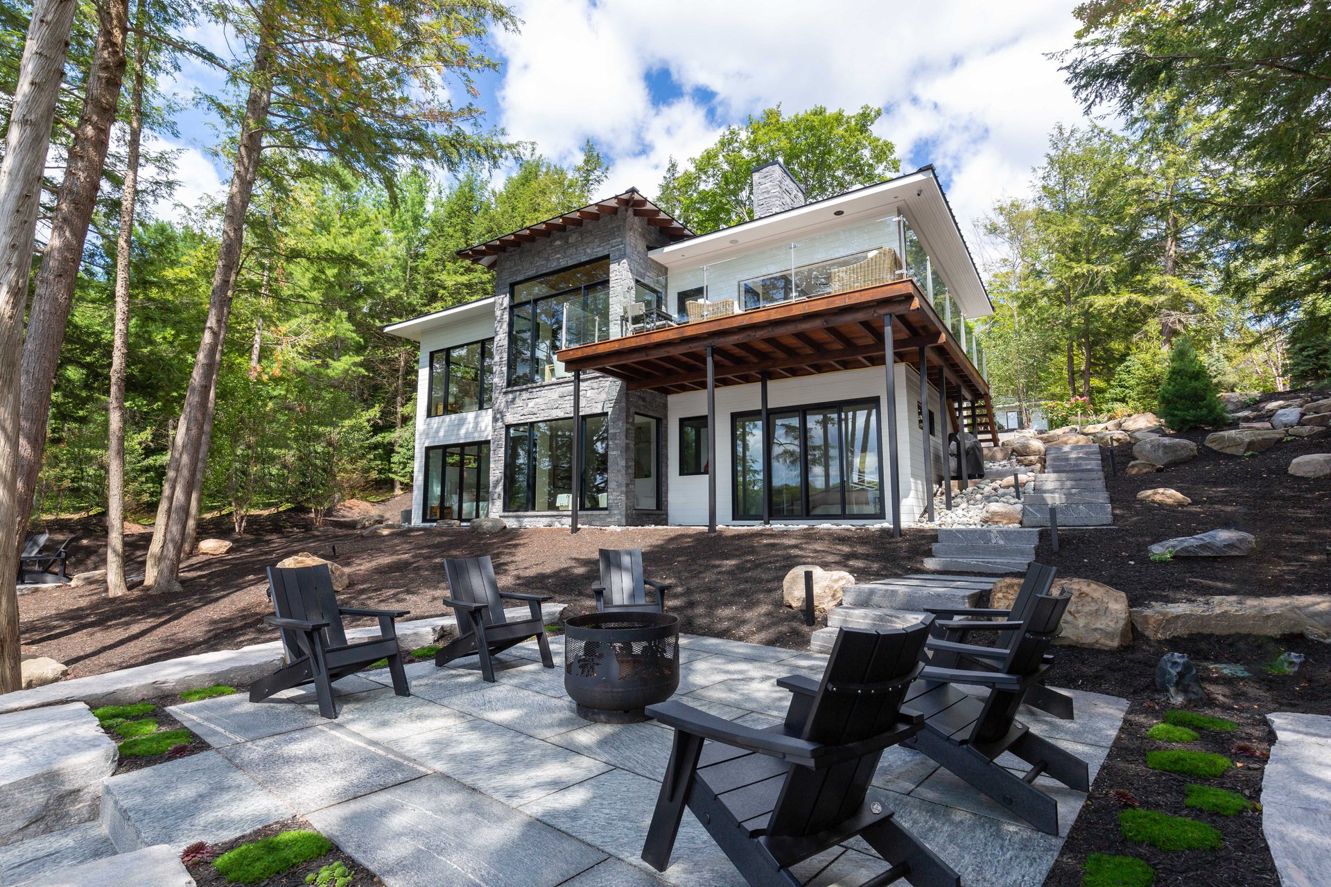 KINGSETT ROAD, Lake Rosseau