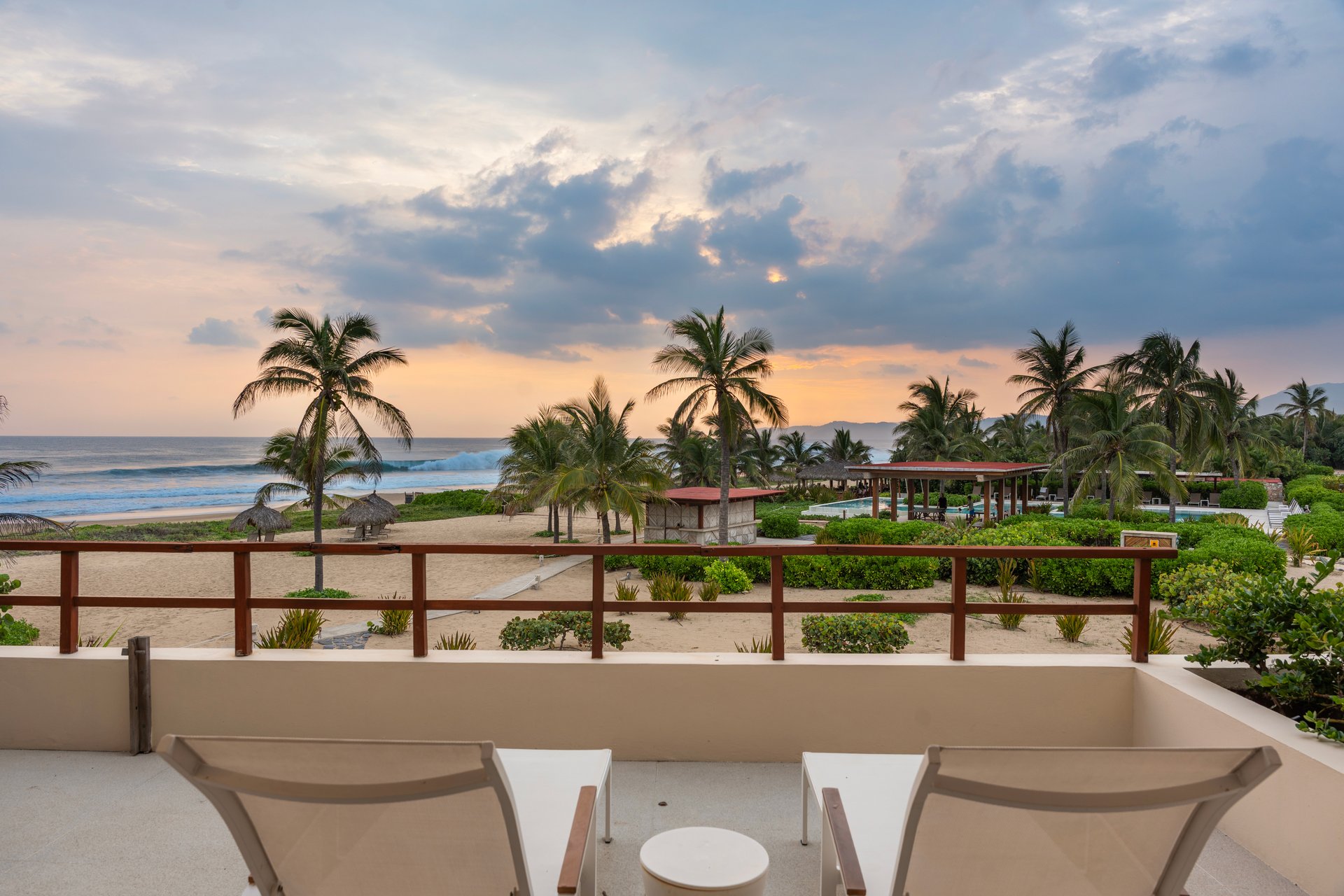Marea Beachfront Villa G36