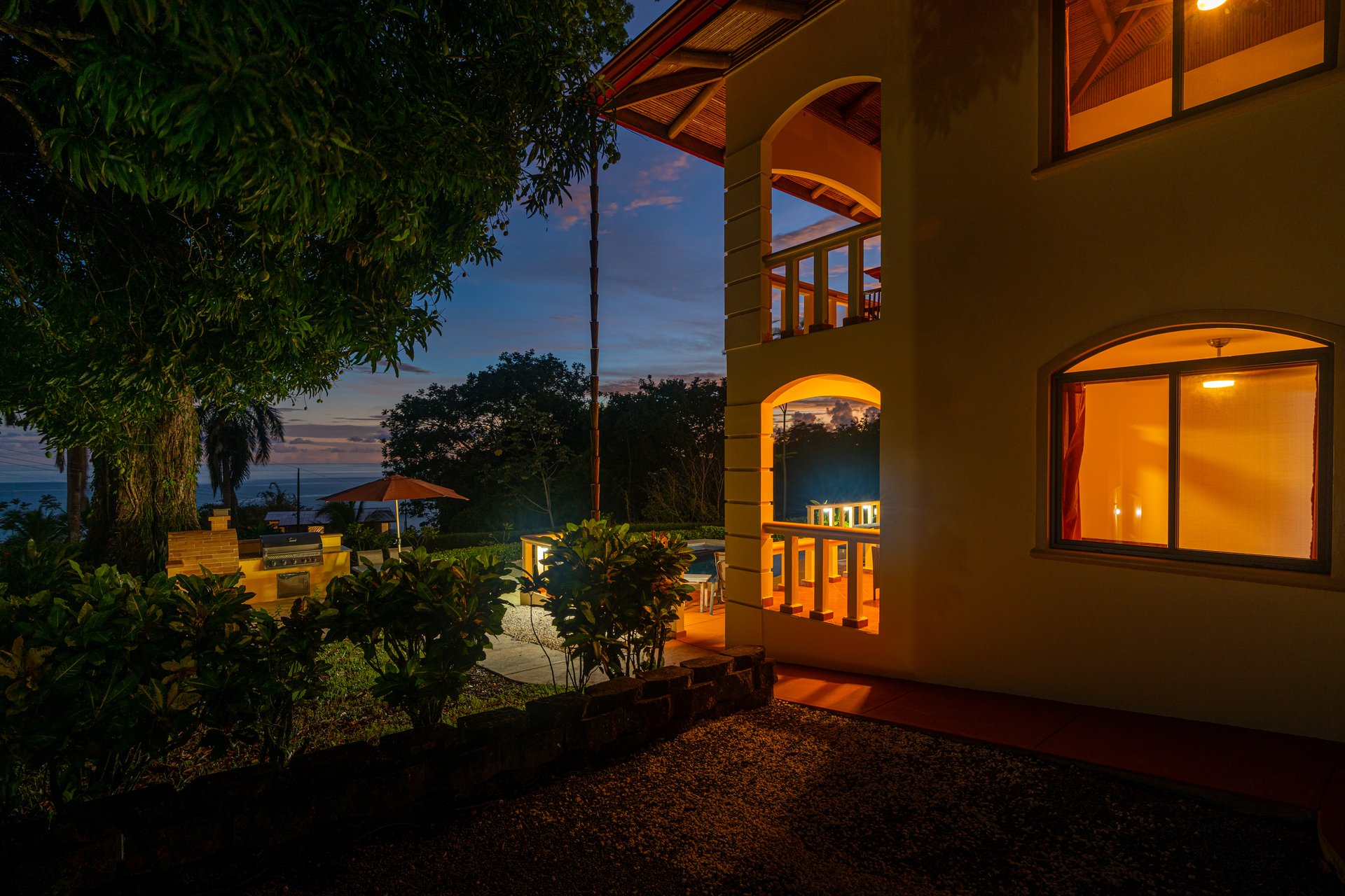 Classic Luxury at Casa Ceiba, Coastal Ocean View 4 Bedroom Home Near Uvita