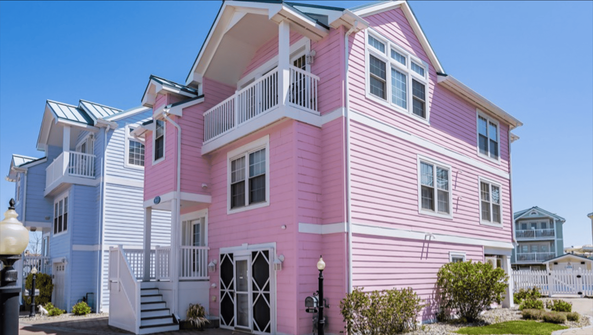 811 Bay Club Lane West, Beach Haven