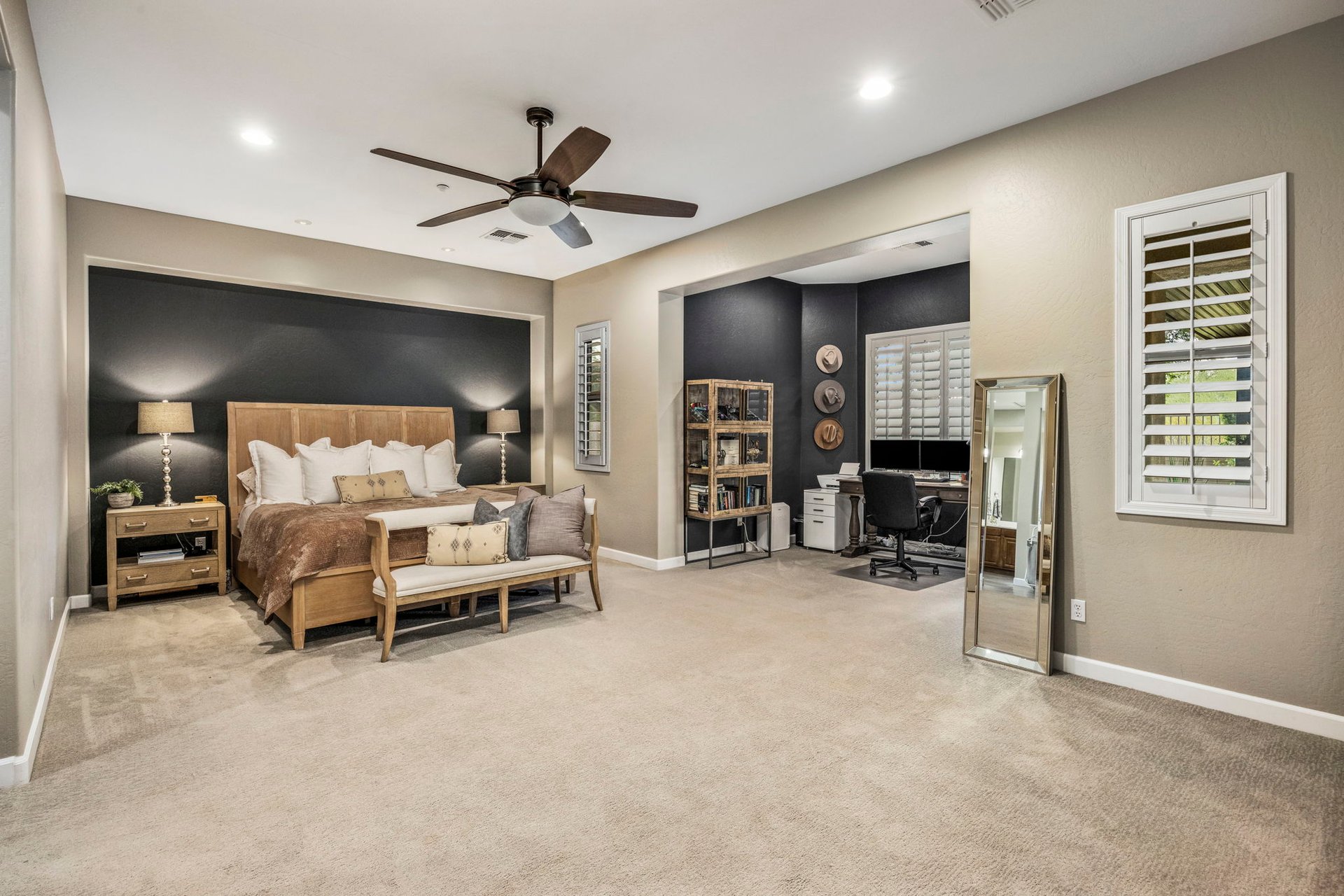 22936 N 39th Place