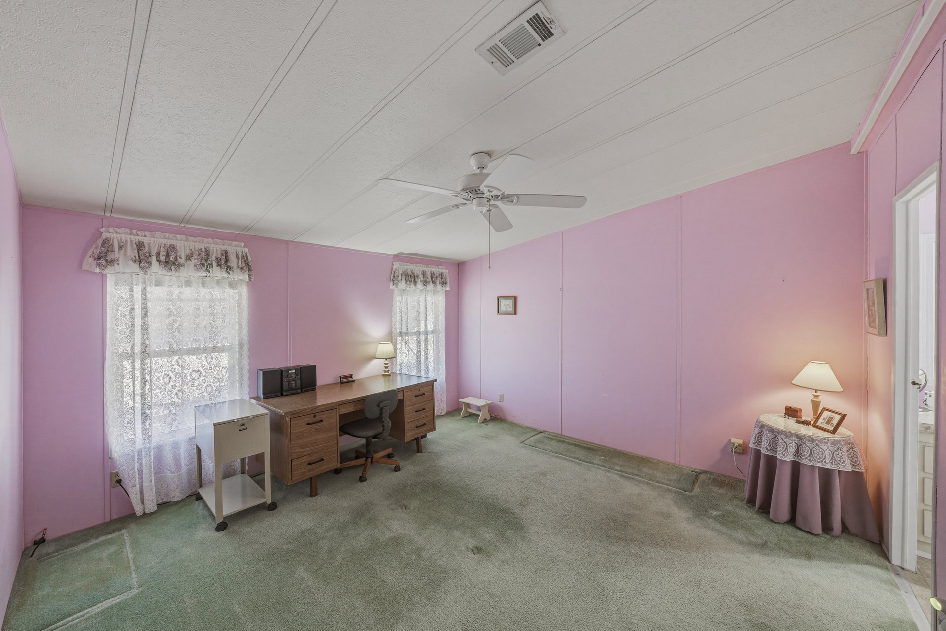 5556 RIVIERA DR