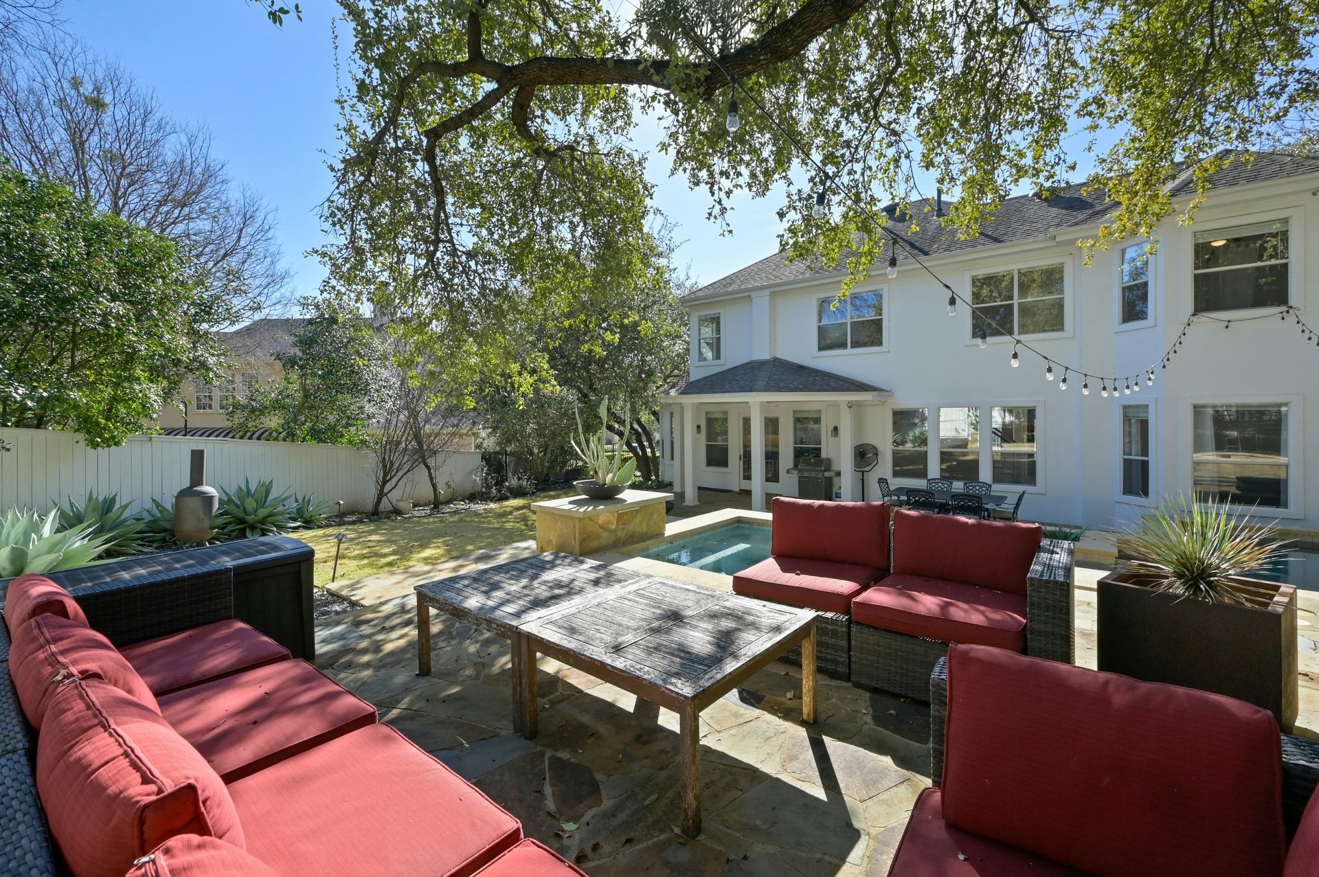 6615 Dogwood Creek 