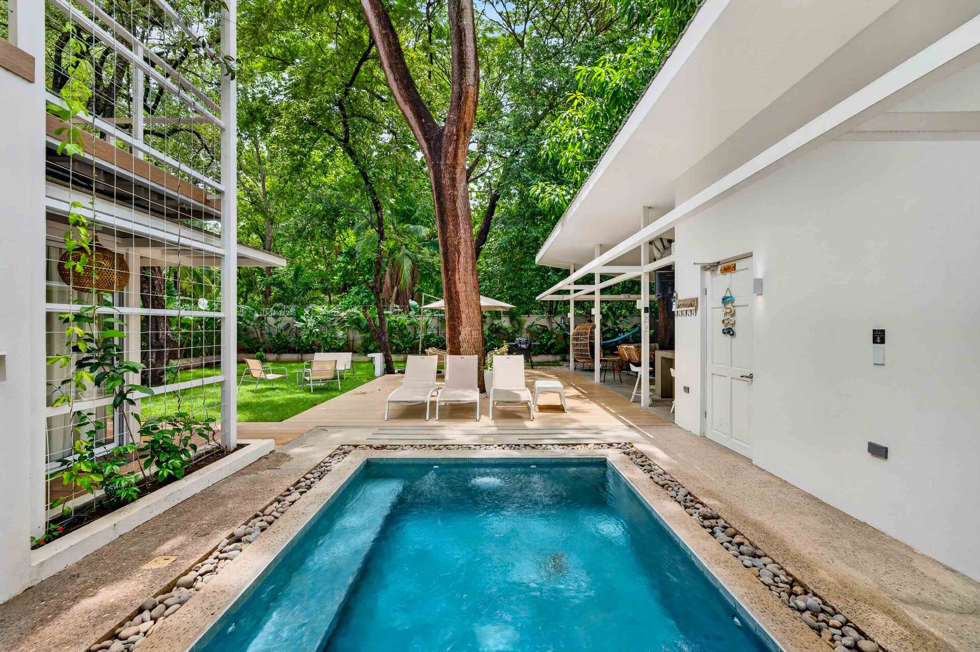 Hakuna Matata Villa Boutique | 3-Bedroom Tropical Home Near Playa Potrero