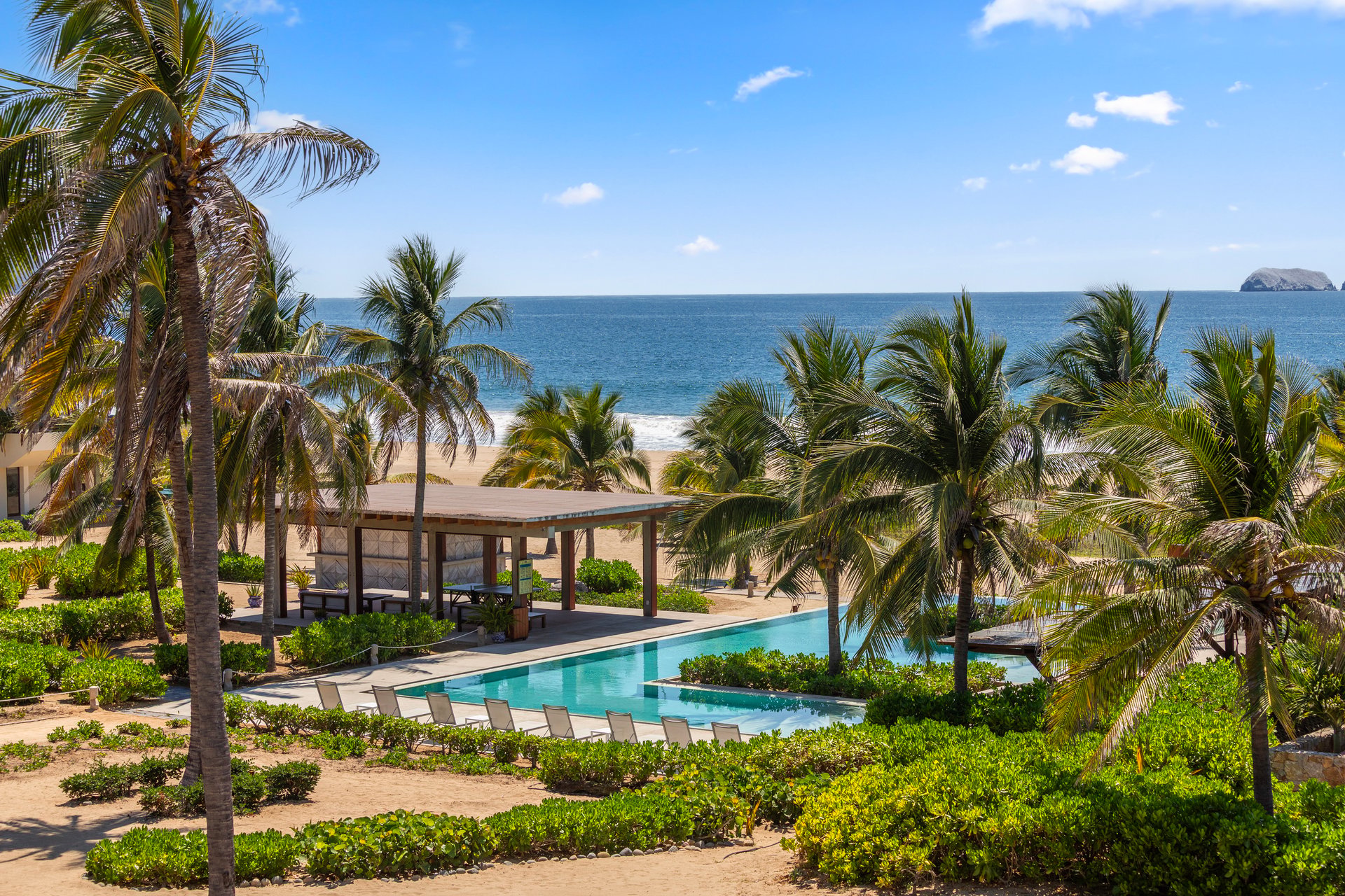 Marea Beachfront Villa I52