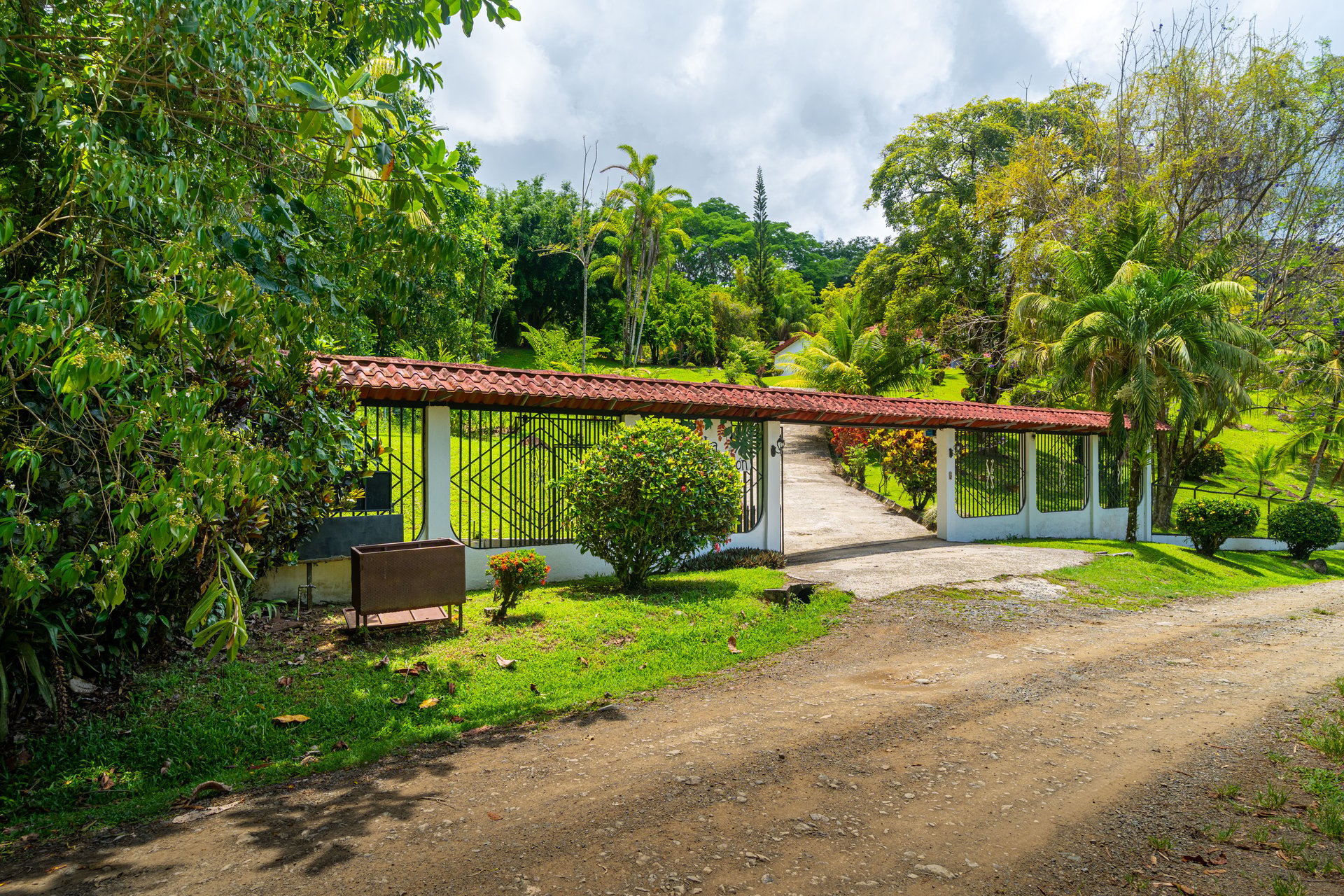 Casa La Bendición, Private Jungle Retreat with Ocean View