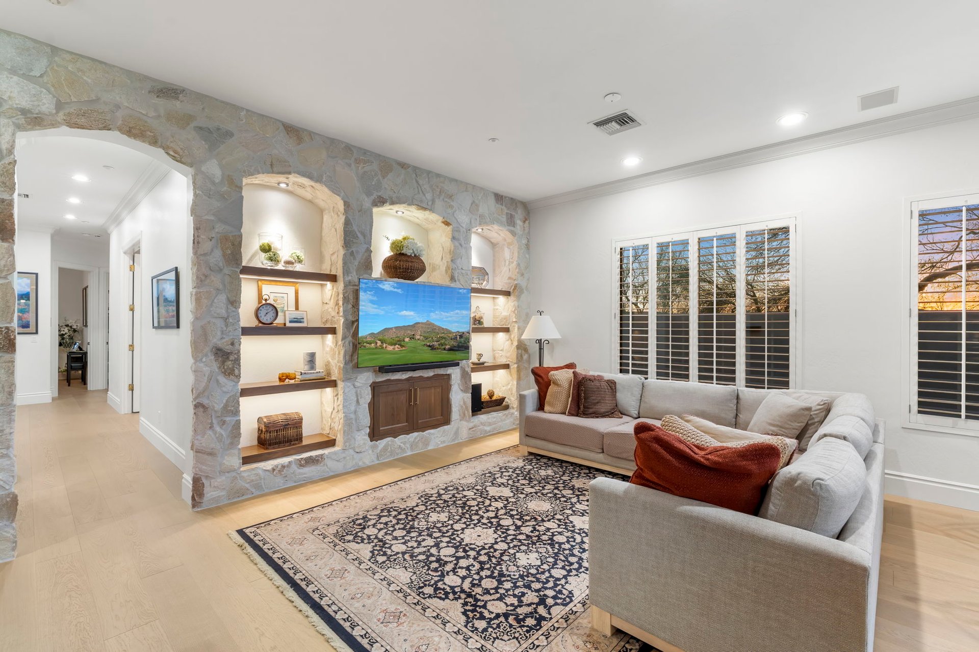 10952 E KORA Lane