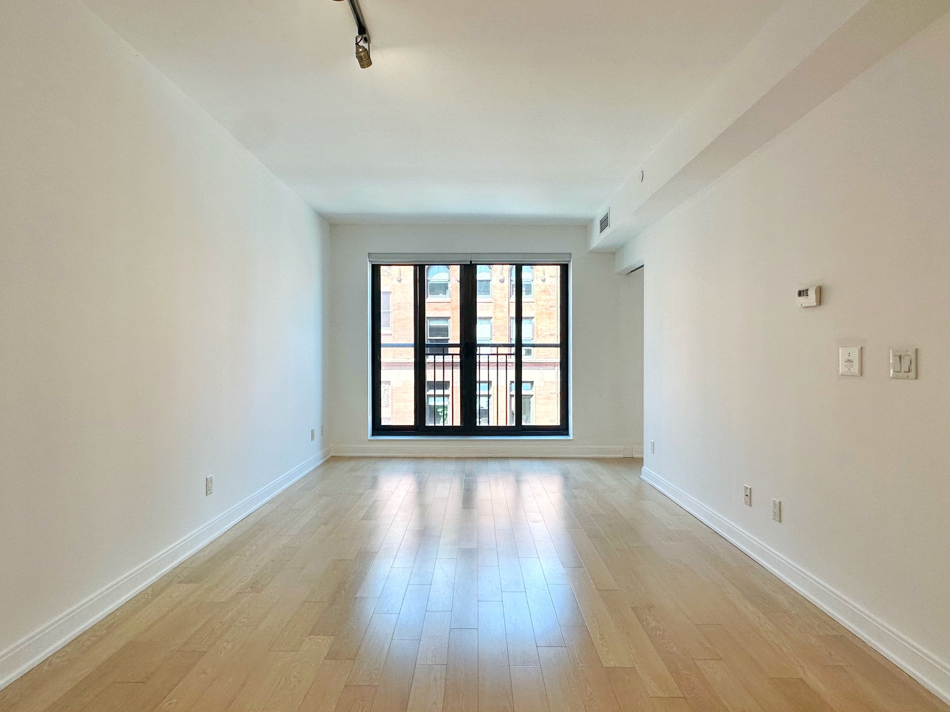 519- 55 Front Street E