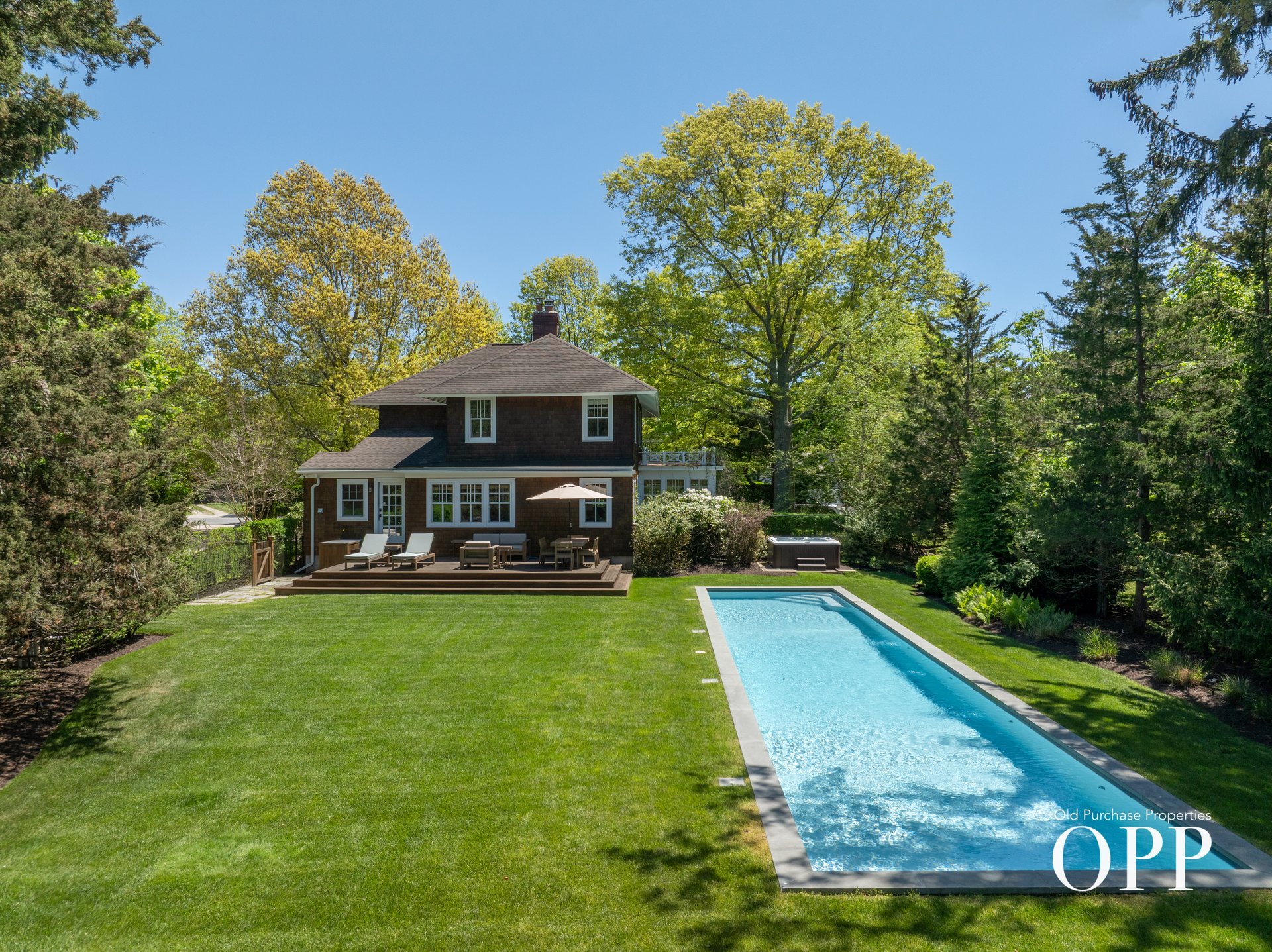 A MOVE-IN READY BELLPORT ORIGINAL