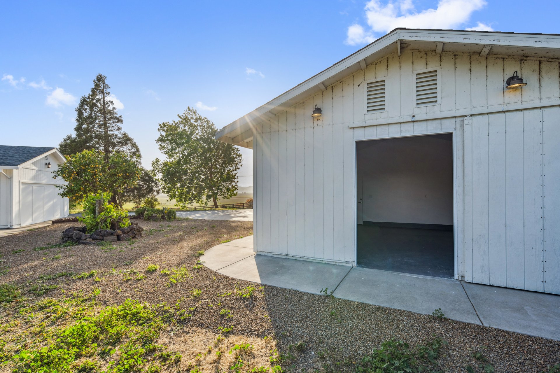 5082 Lakeville Hwy