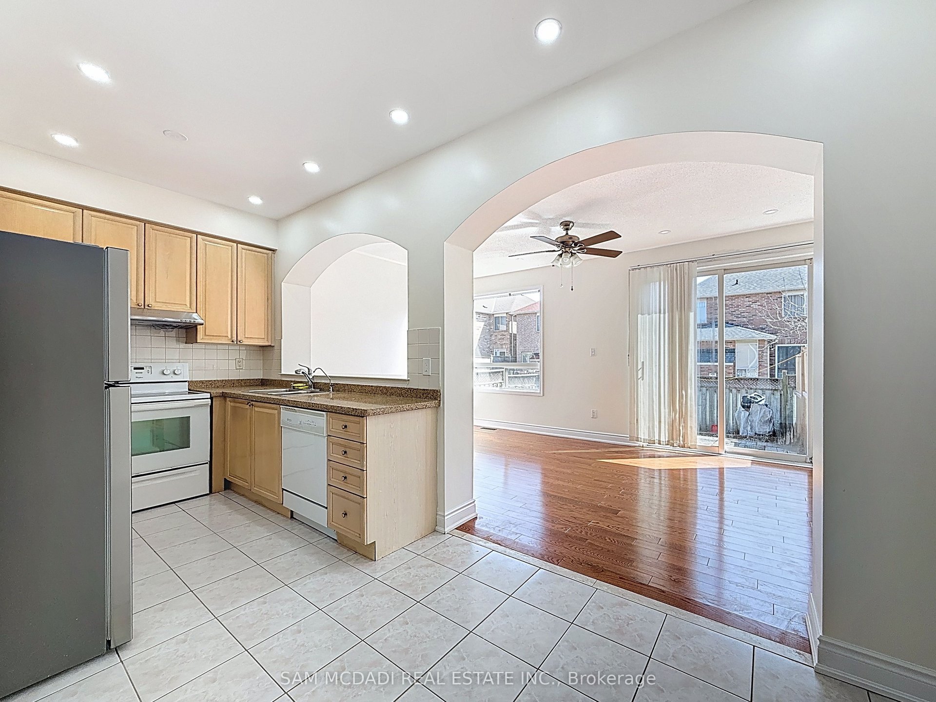 1354 Weir Chase 