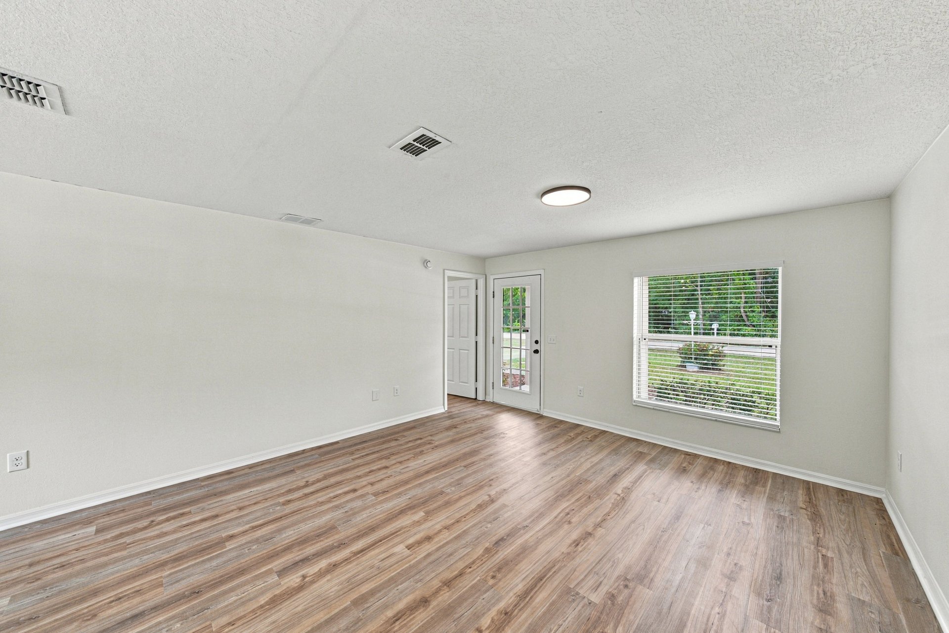 760 NW 52ND AVE