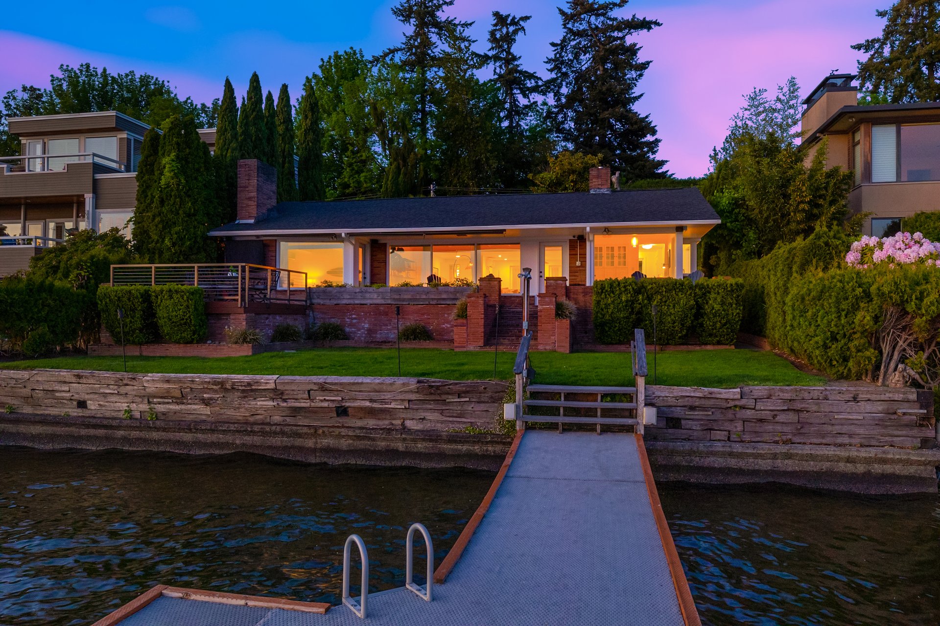 169 Lake Avenue W