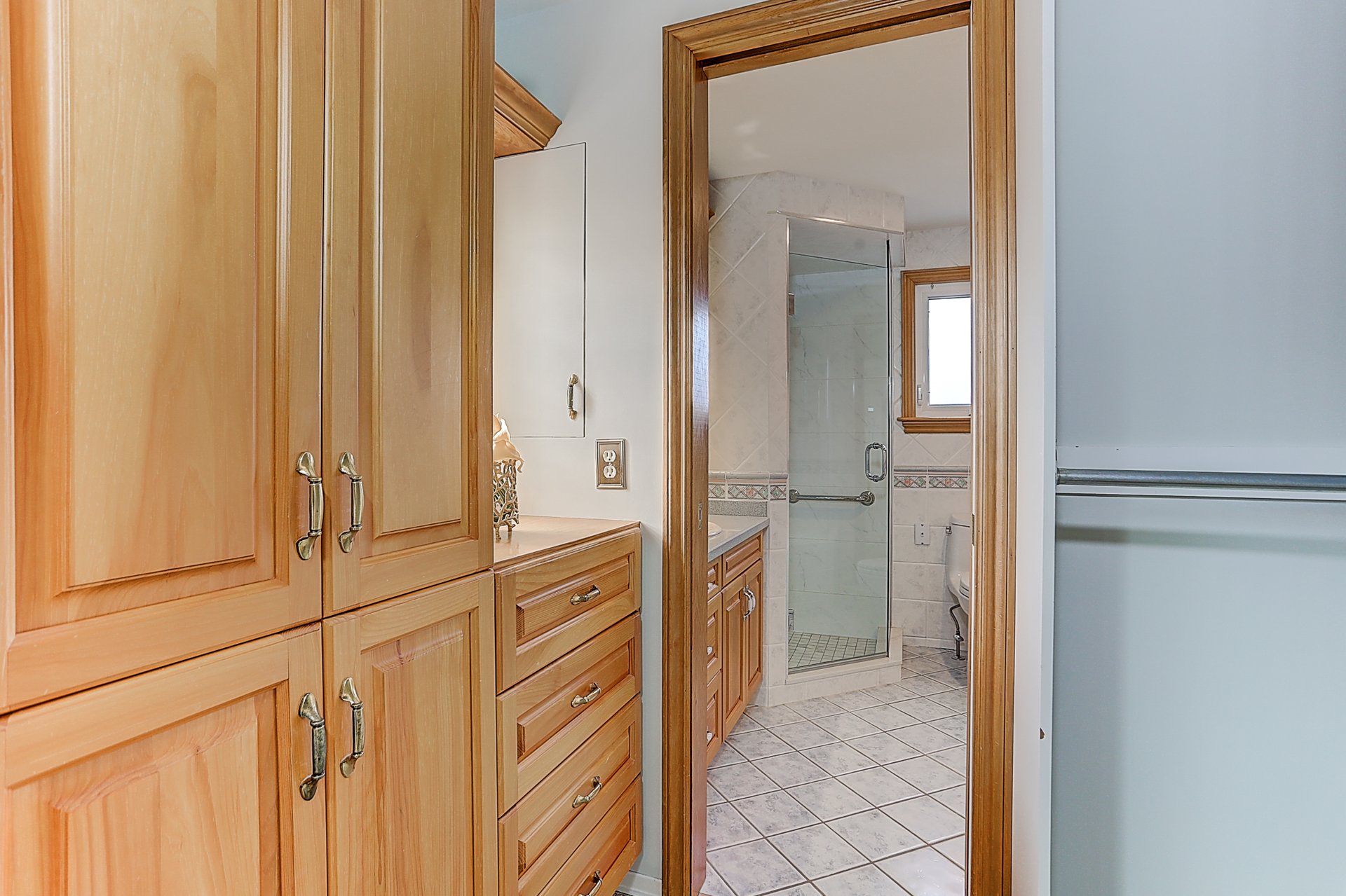3158 Kilbride Cres